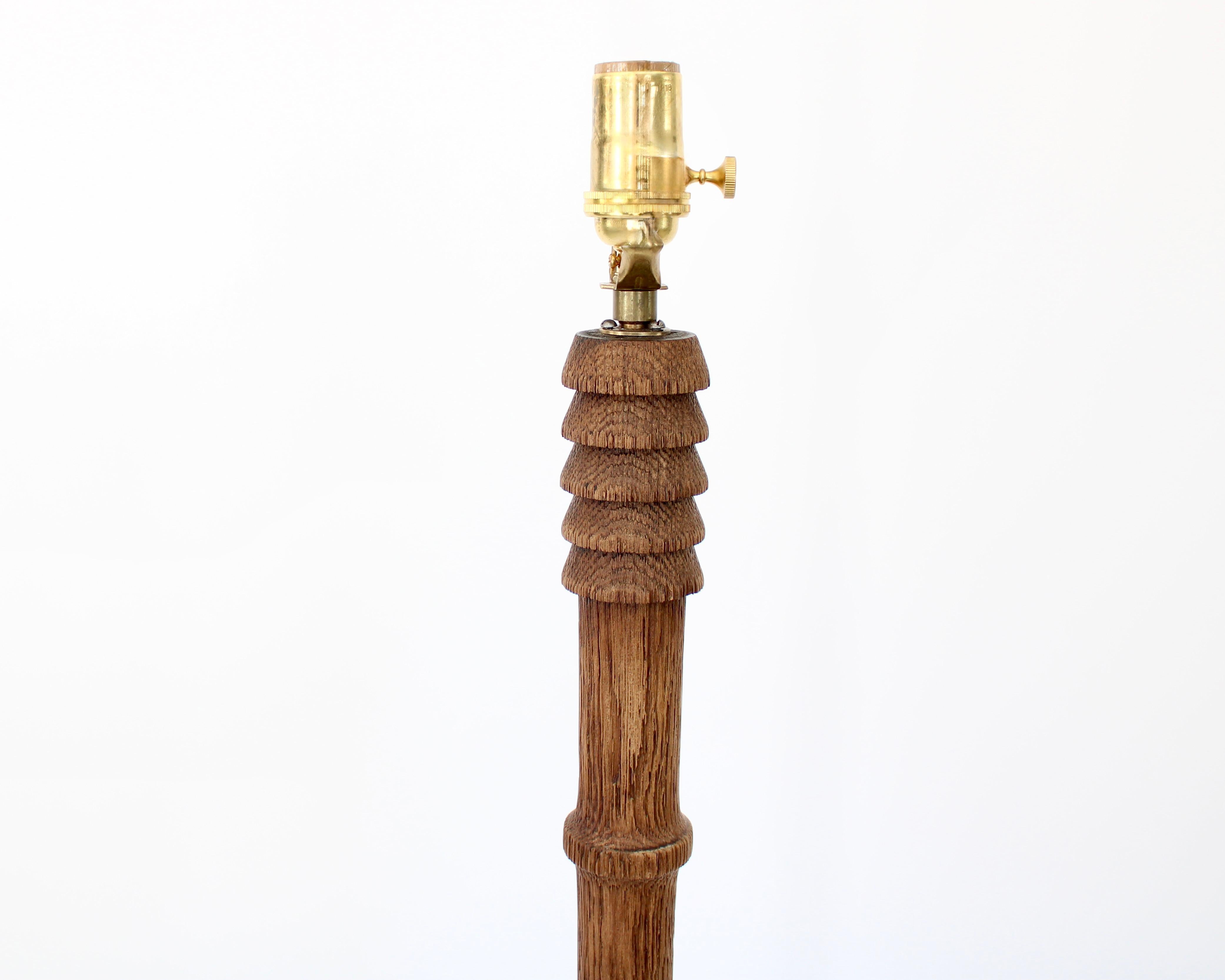 French Carved And Turned Raw Wire Brushed Oak Floor Lamp  France, circa 1940 For Sale 2