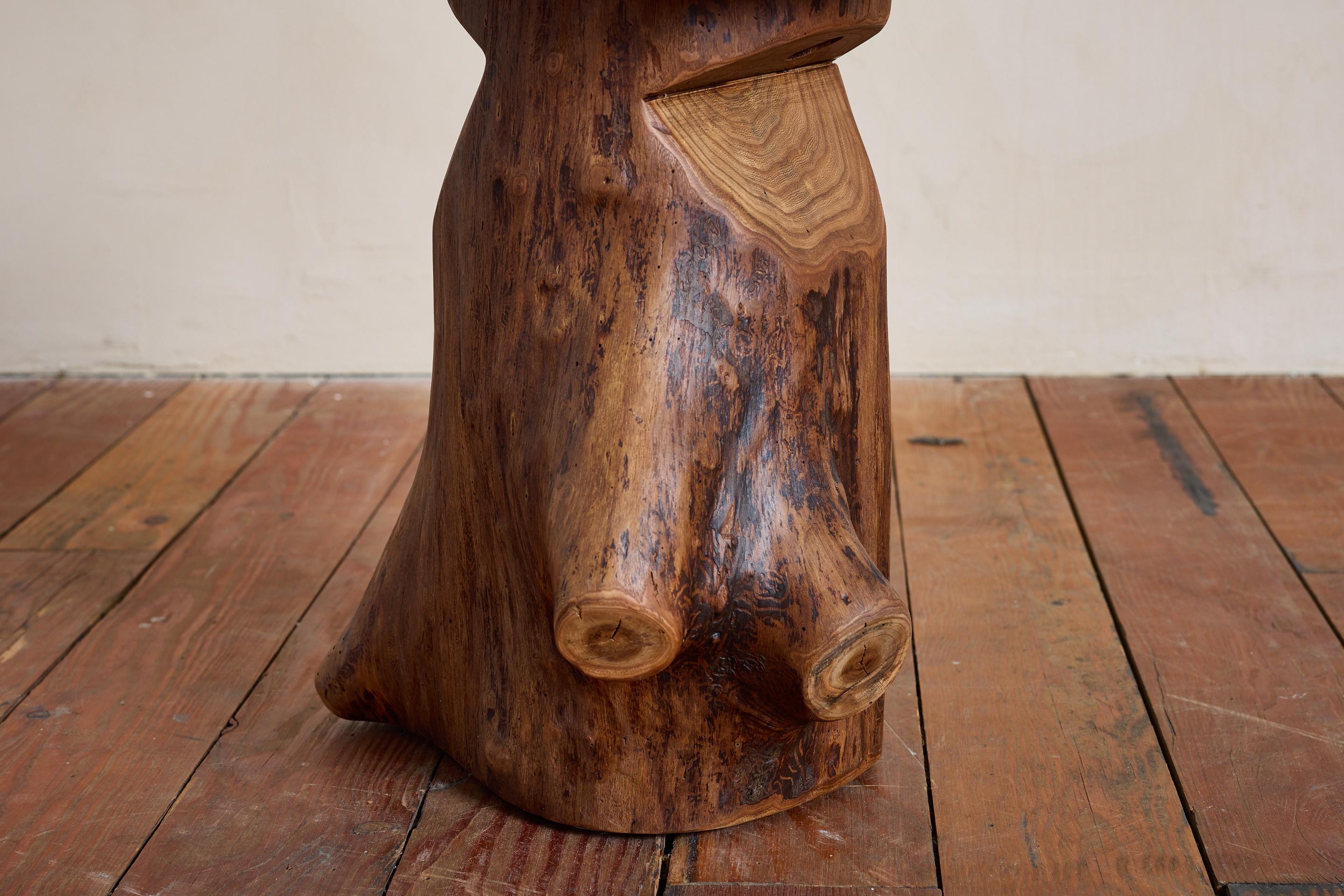 Tabourets brutalistes sculptés français en vente 5