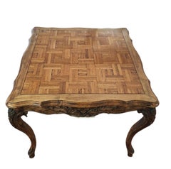 Table à plateau en parquet de style provincial français