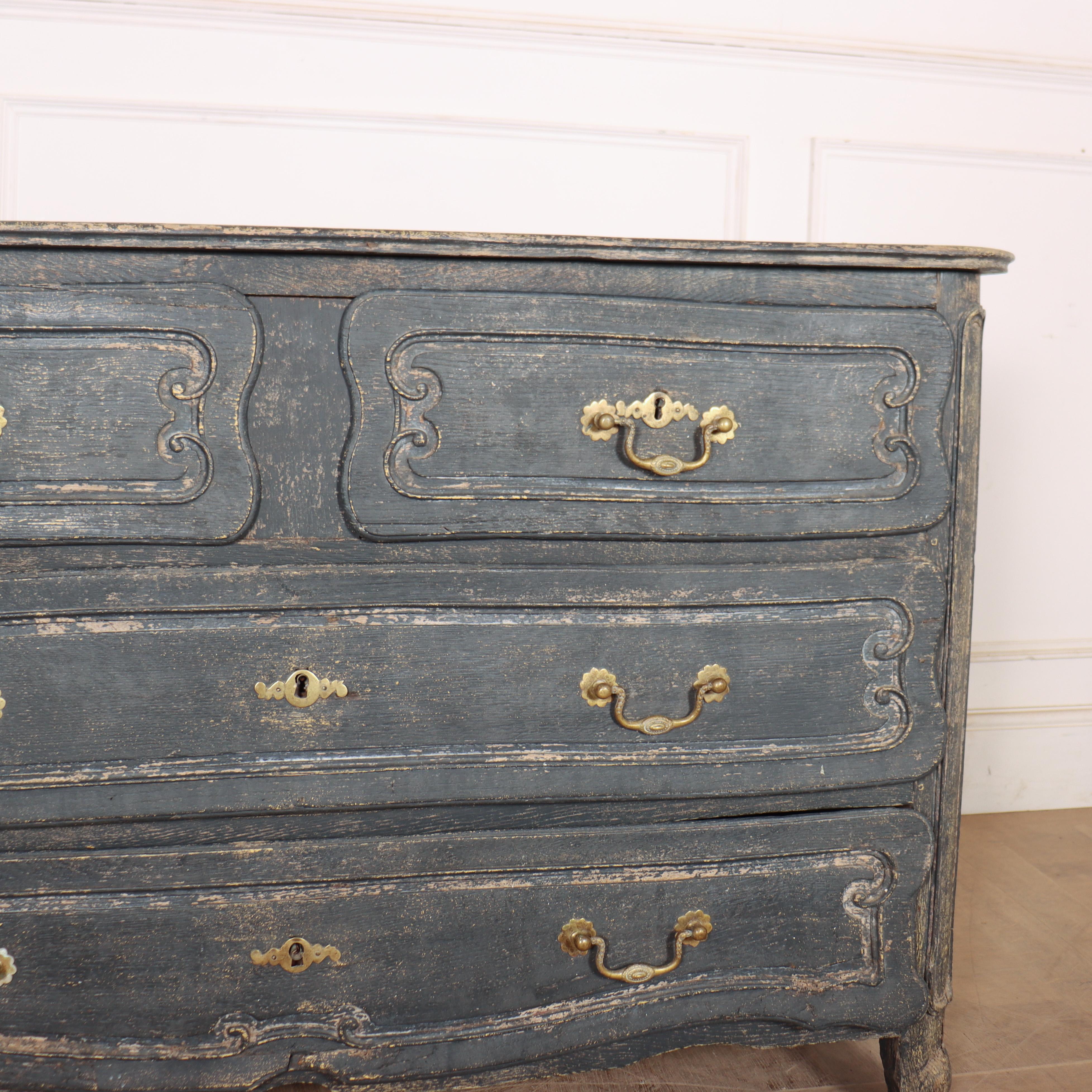 French Carved Commode In Good Condition For Sale In Leamington Spa, Warwickshire