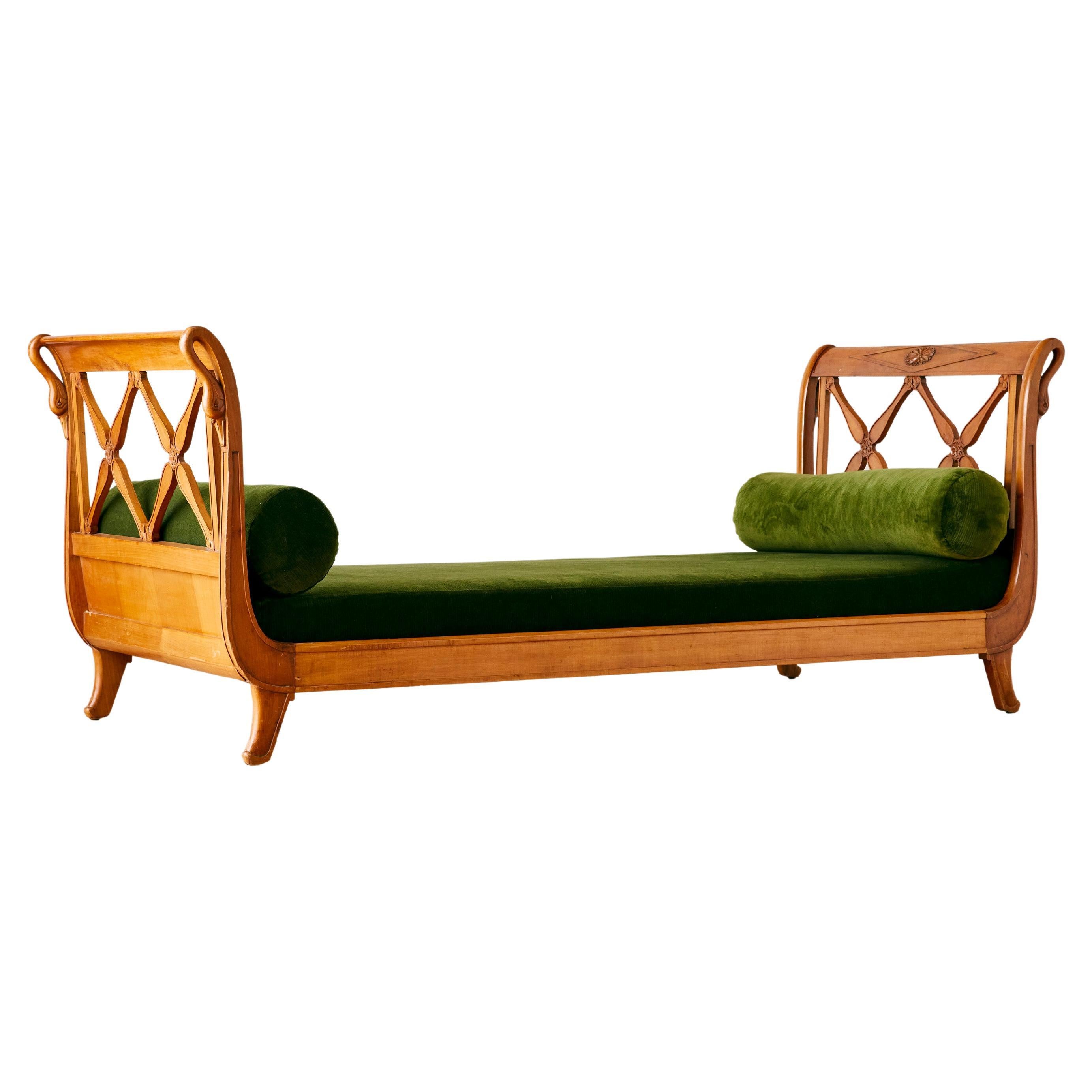 French Carved Daybed With Swan Details C. 1930 For Sale