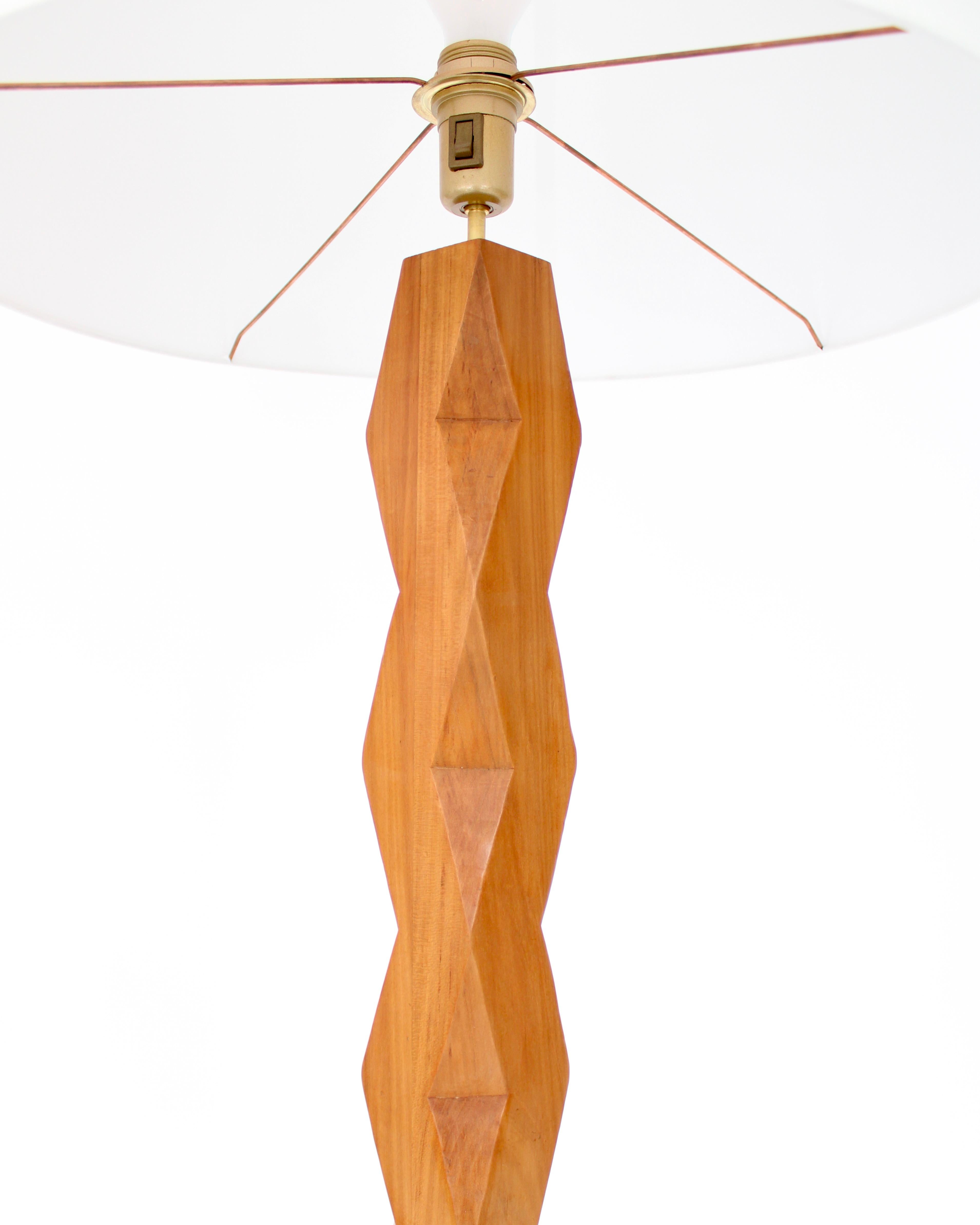 sculpture floor lamp