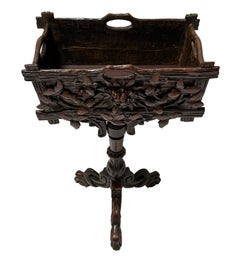 Legno di frutta intagliato francese  Fioriera o Jardiniiere Black Forest, 1880