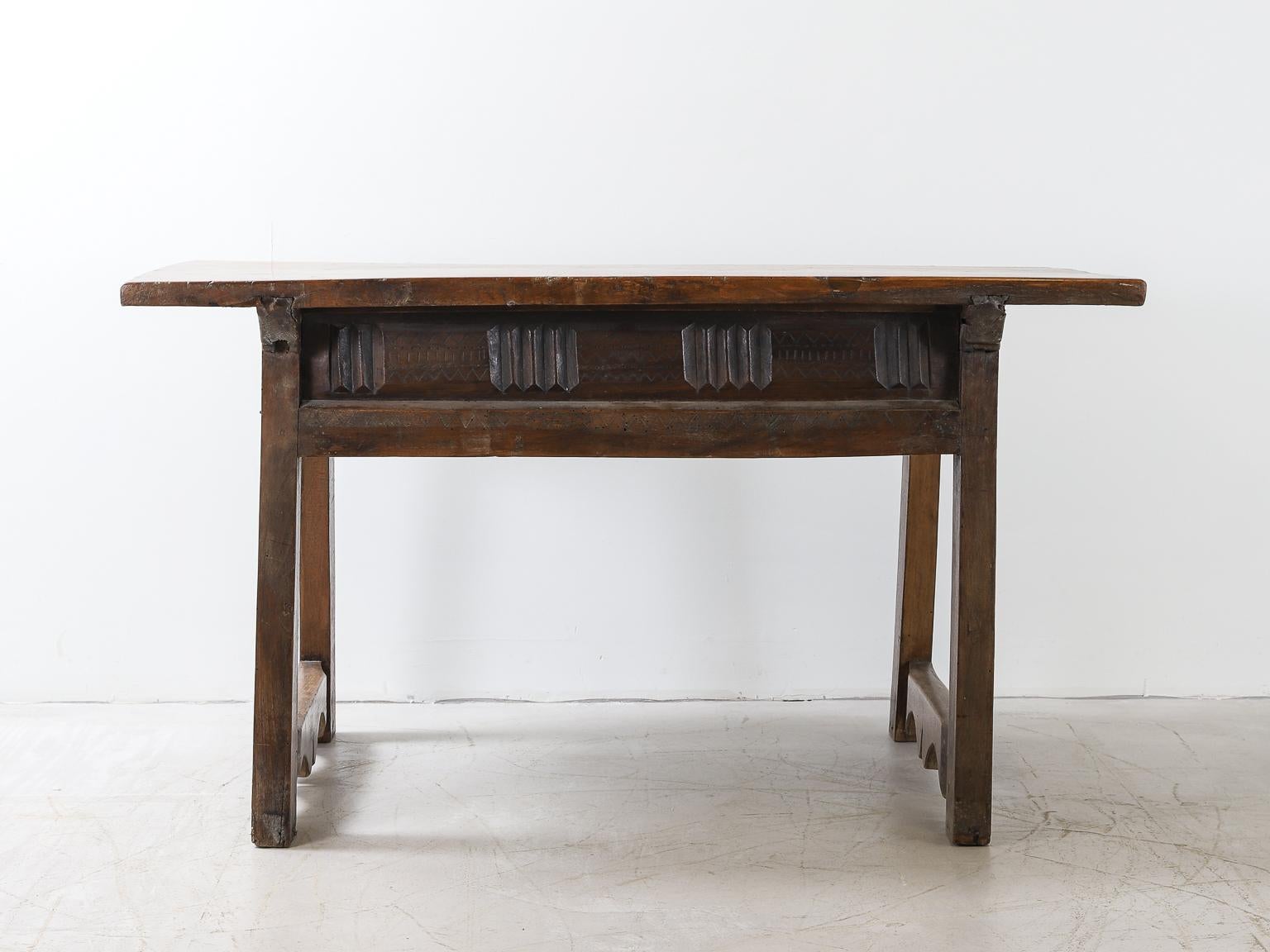 French Carved Fruitwood Table In Good Condition For Sale In London, Charterhouse Square