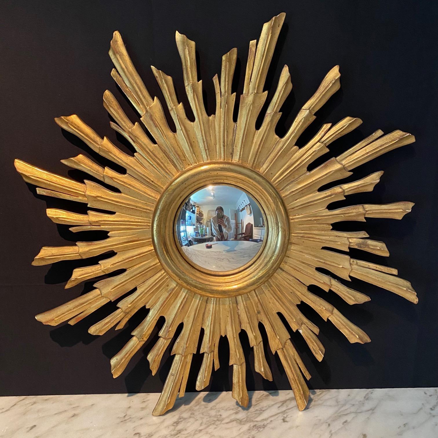  French Carved Gilt Wood Soleil Sunburst Starburst Wall Mirror  In Good Condition In Hopewell, NJ