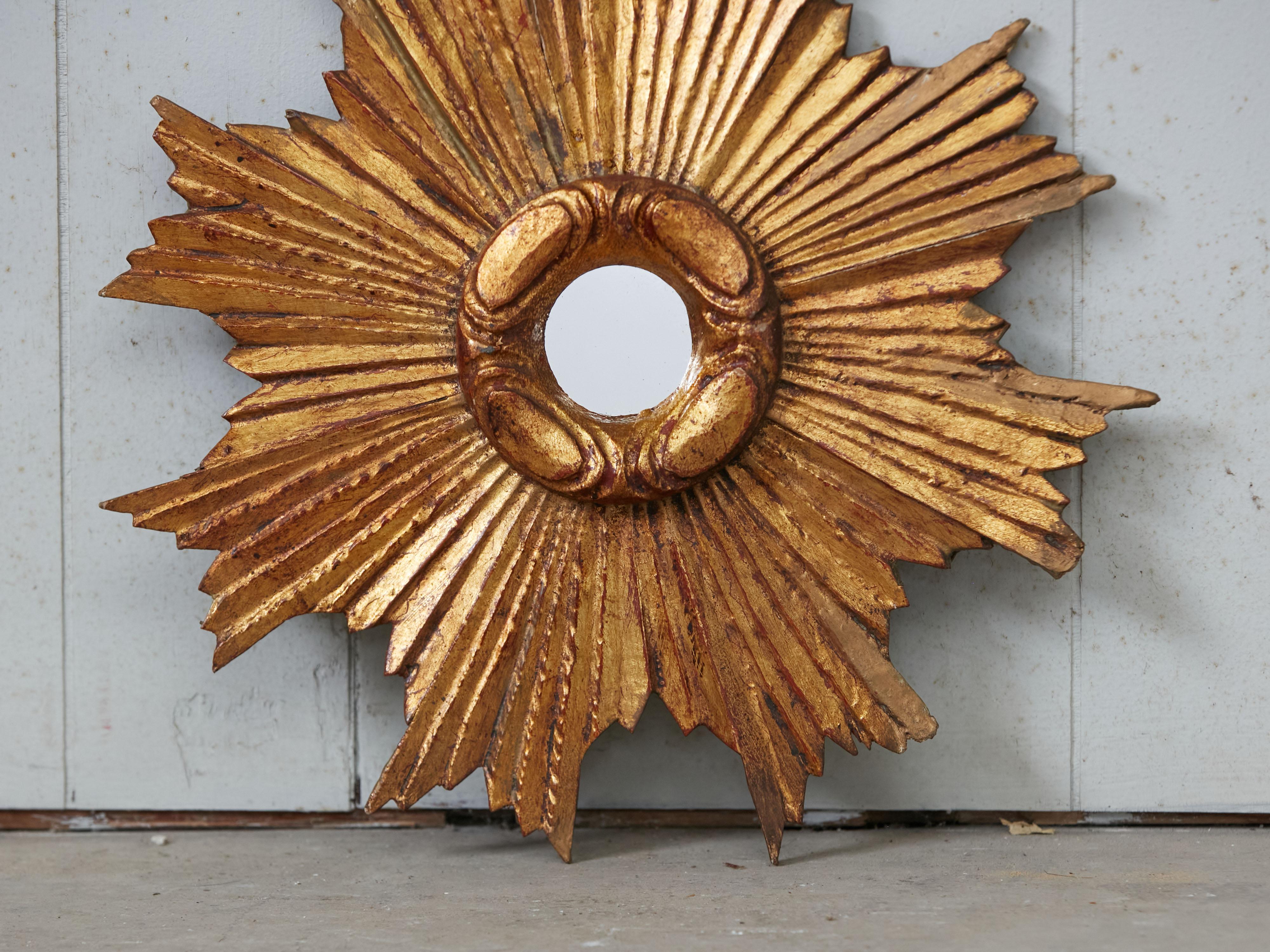 French Carved Giltwood Sunburst Mirror with Cloudy Frame, circa 1930-1940 1