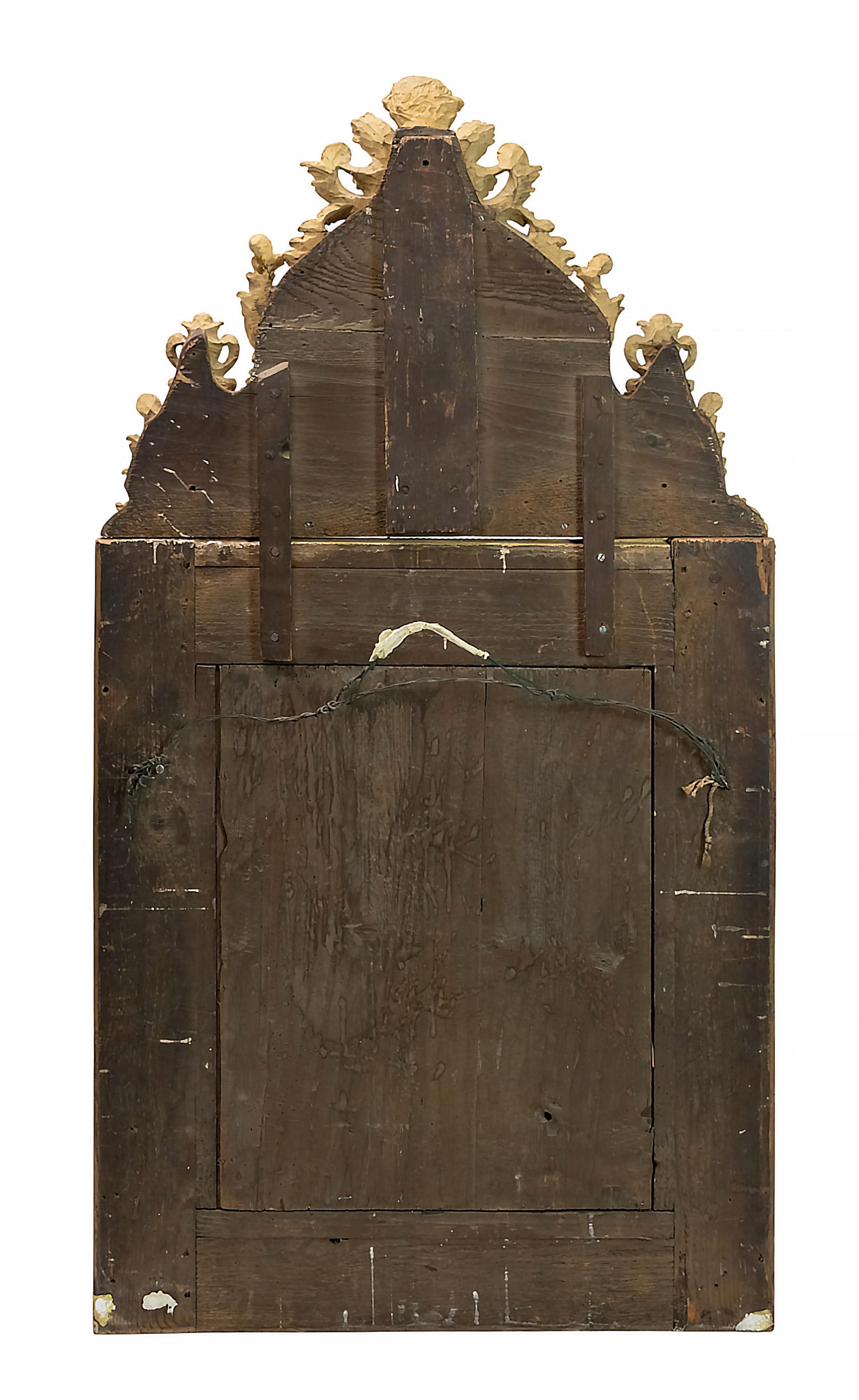 Miroir mural en bois doré sculpté, XVIIIe siècle Période Régence en vente 5