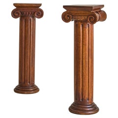 Colonna ionica in legno intagliato di produzione francese, anni ’40 – 2 disponibili