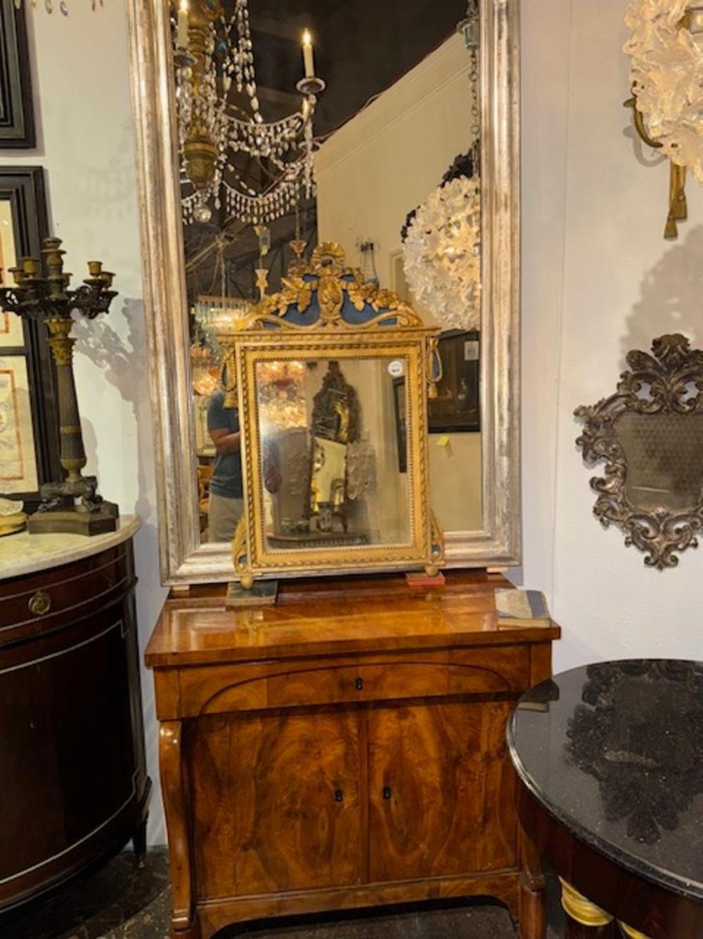 Specchio neoclassico francese intagliato in vendita 1