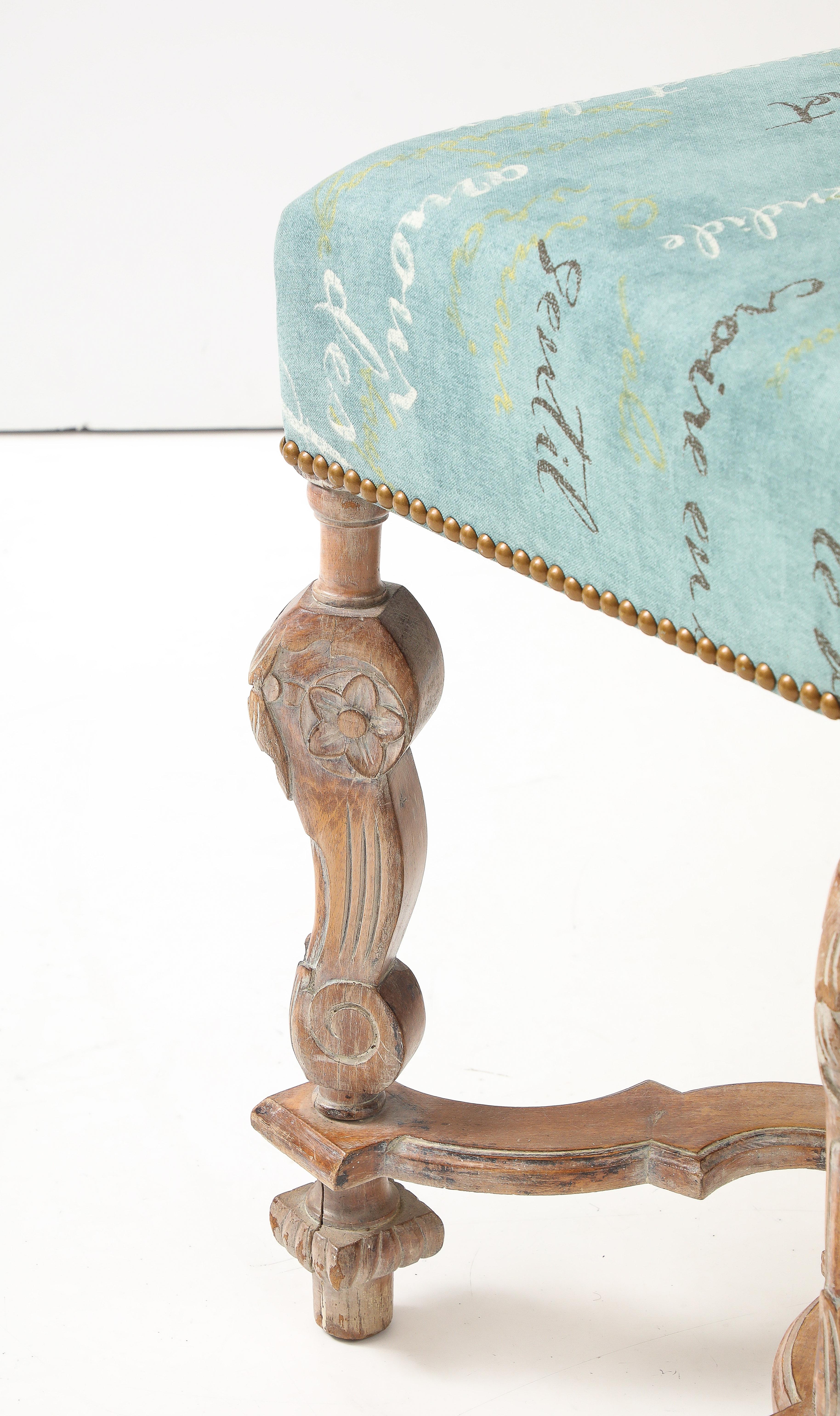 Banc en chêne sculpté français en vente 4