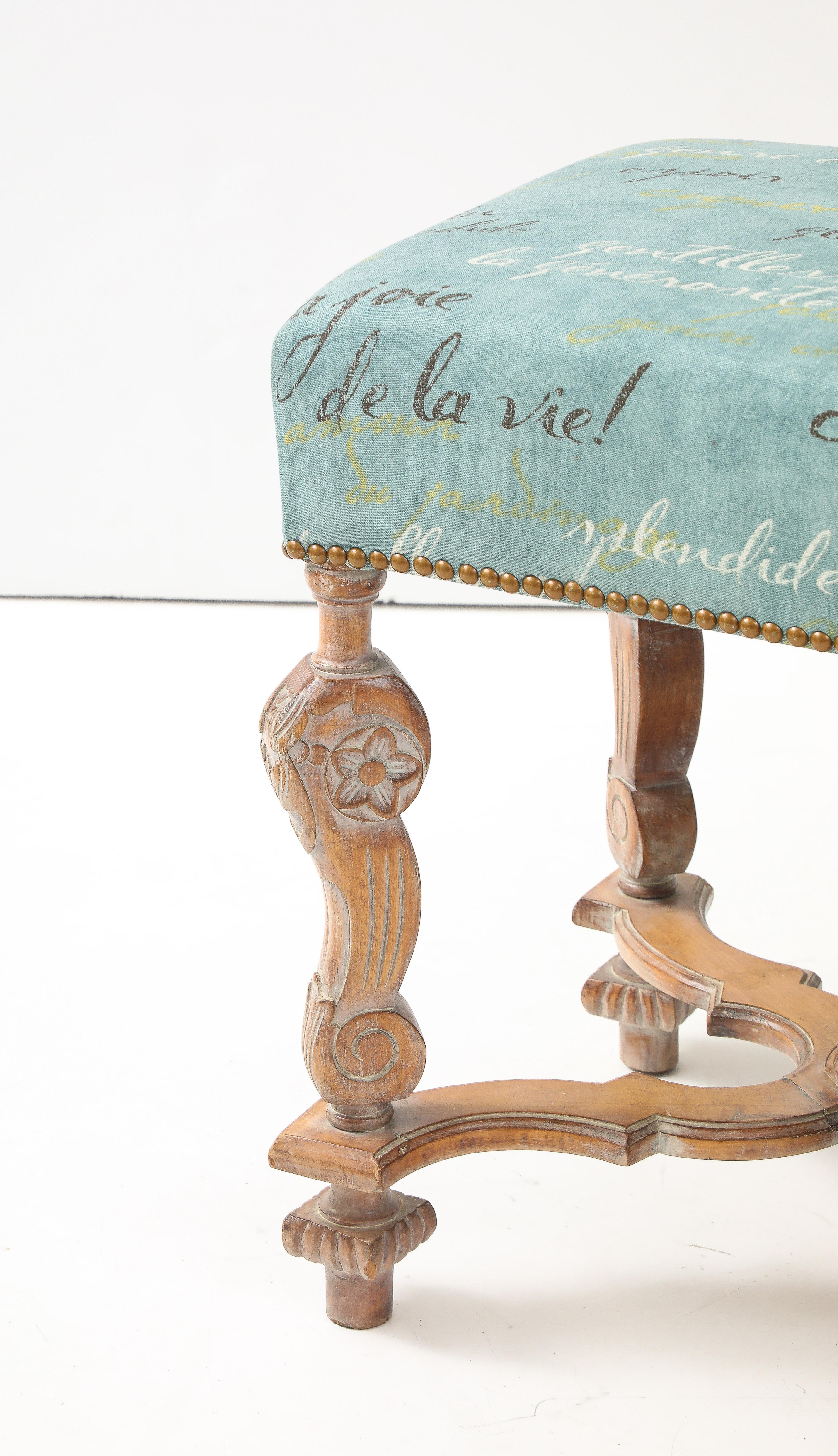 Banc en chêne sculpté français en vente 2