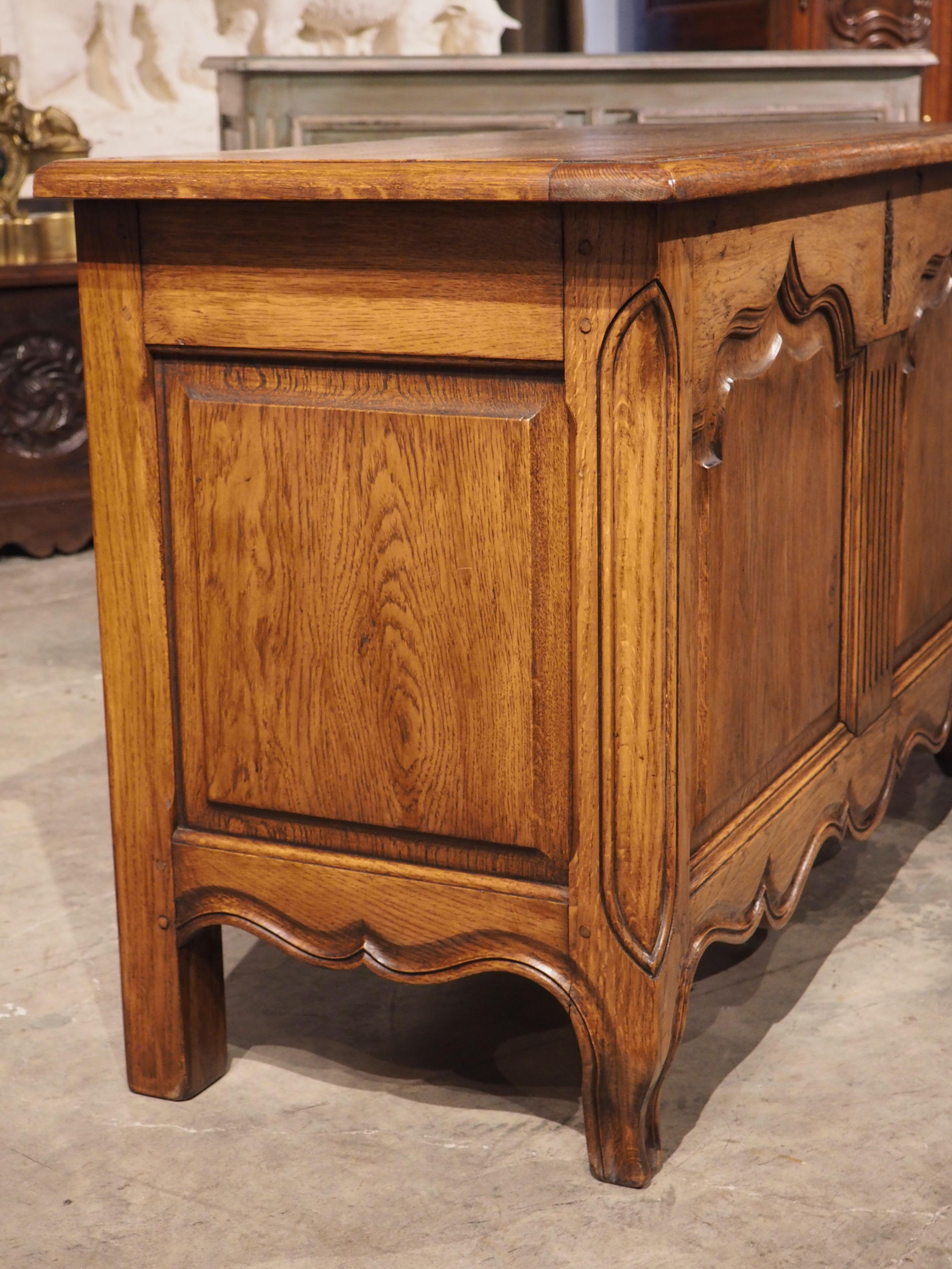 French Carved Oak Coffre Chest or Trunk with Shaped Legs, 20th Century For Sale 11