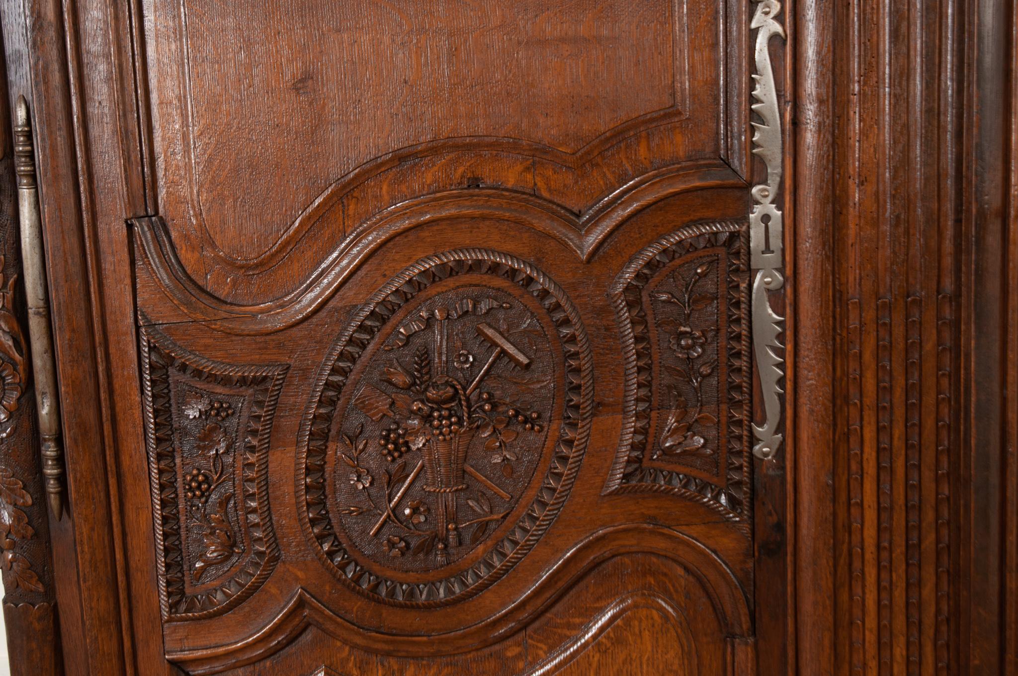 19th Century French Carved Oak Gardeners Armoire de Mariage For Sale