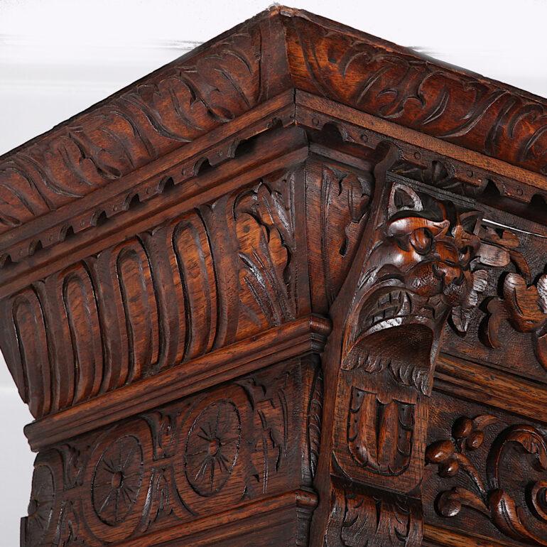 French Carved Oak Renaissance Revival Cabinet / Bookcase, C.1880 In Good Condition In Vancouver, British Columbia