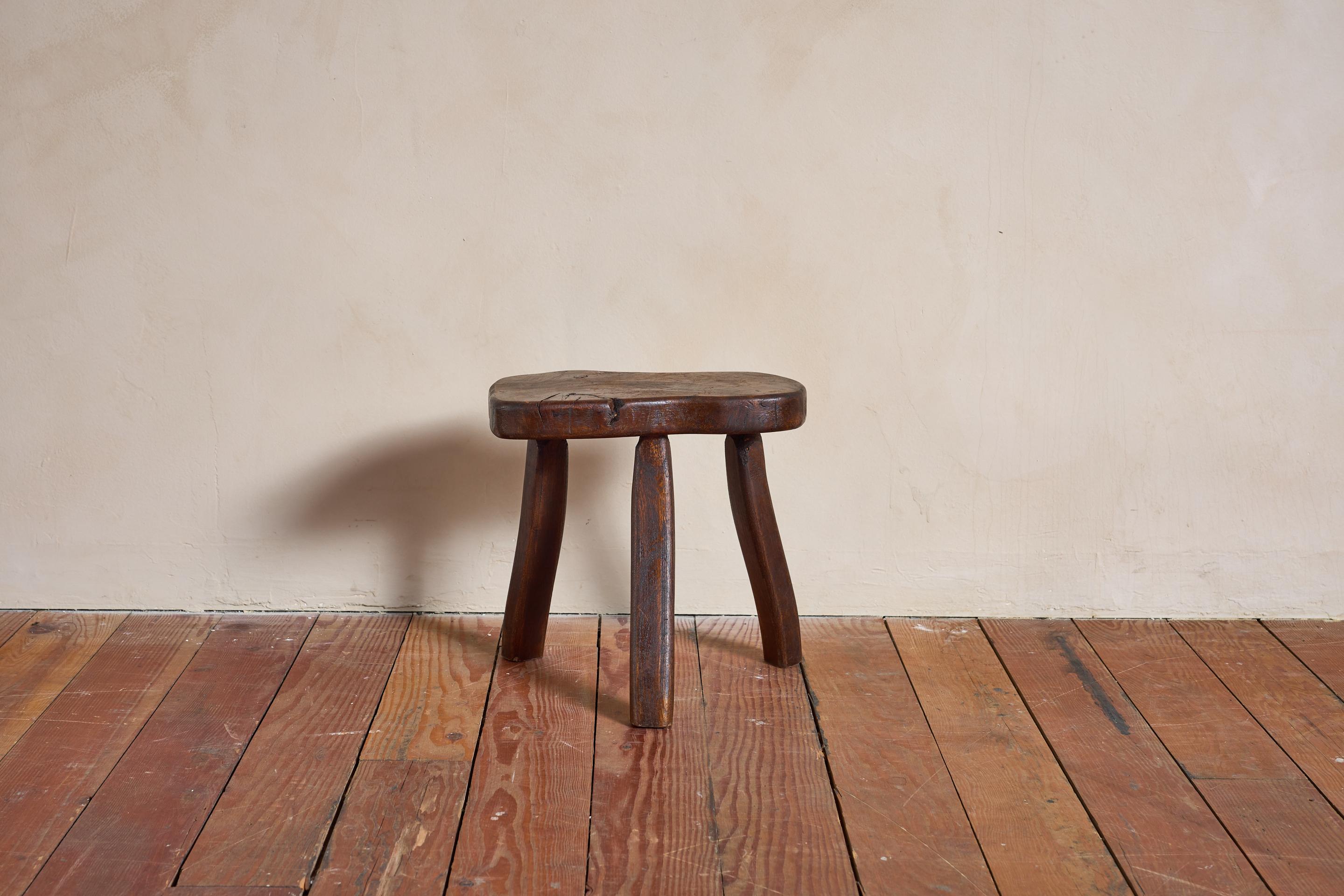 Französisch geschnitzt Oak Hocker im Angebot 1