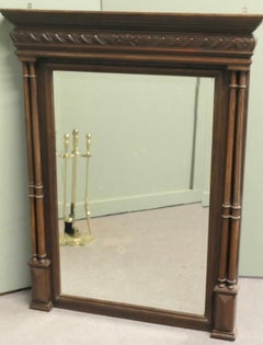 Wandspiegel aus französischer Eiche mit geschnitzten Seitensäulen