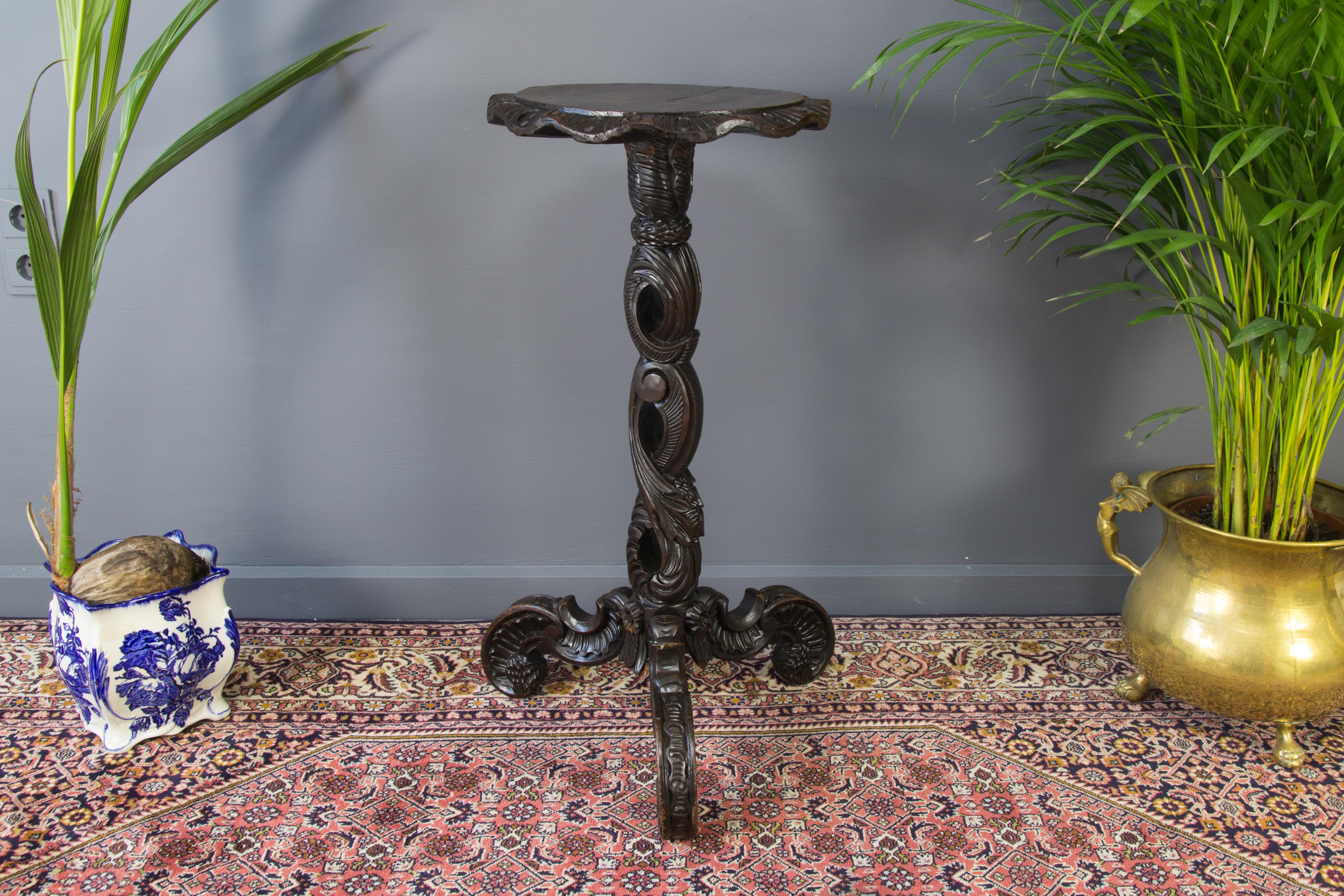 Louis XV French Carved Pedestal Table For Sale