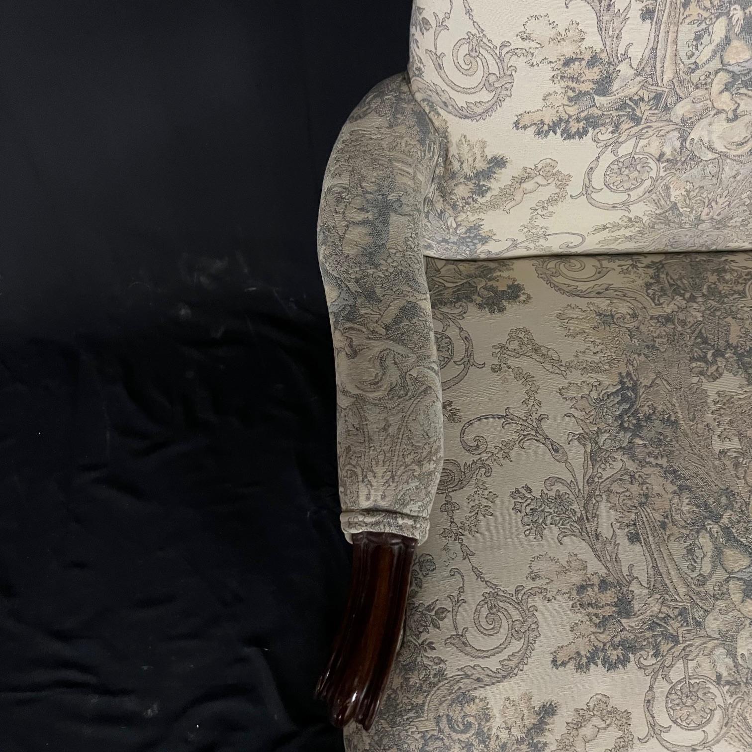 Fauteuil Louis XV du 19ème siècle, nouvellement tapissé en vente 5