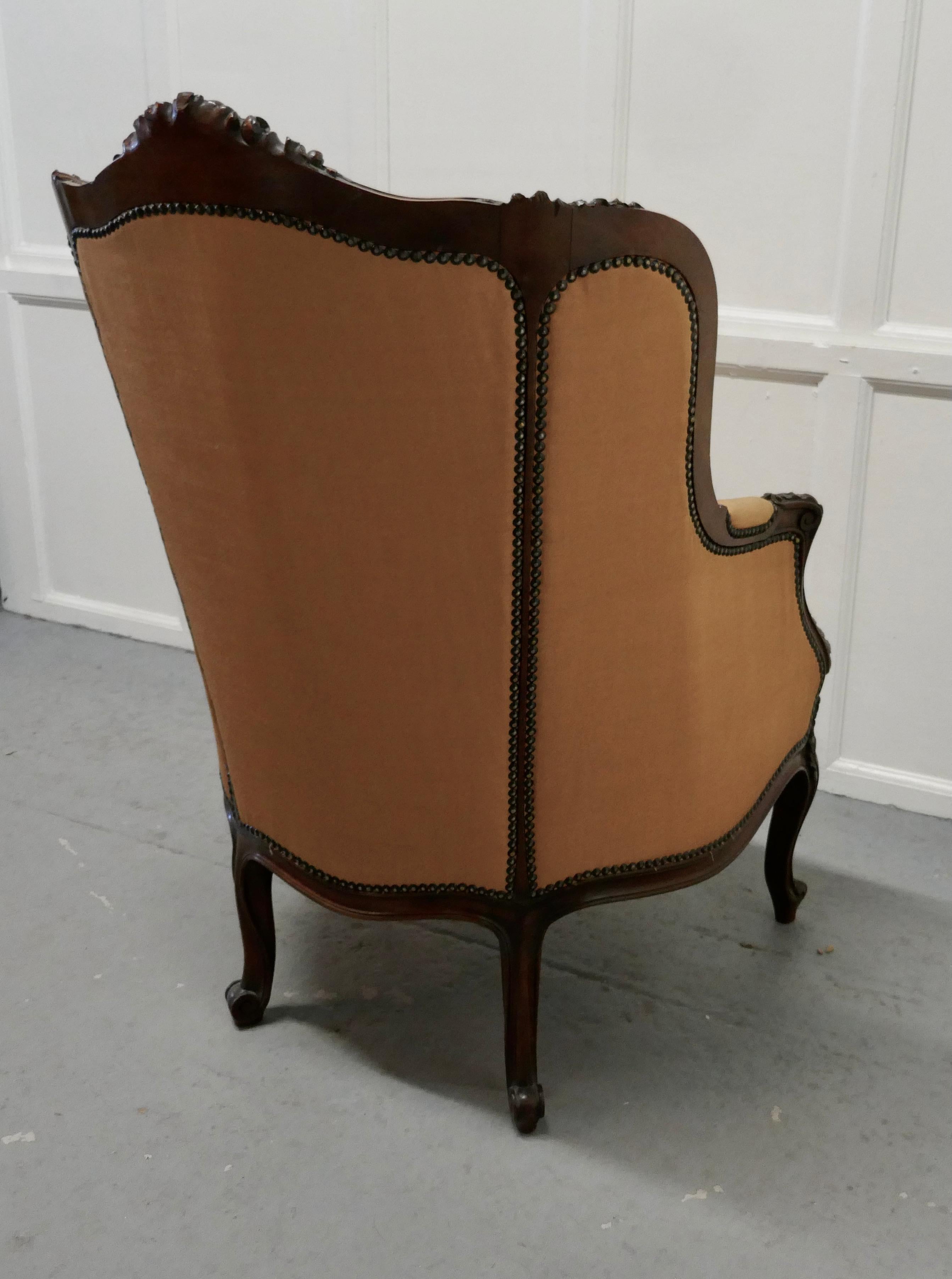 French Carved Walnut and Salon Chair, Upholstered in Silk For Sale 3