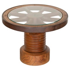 Mesa francesa de madera tallada y cristal