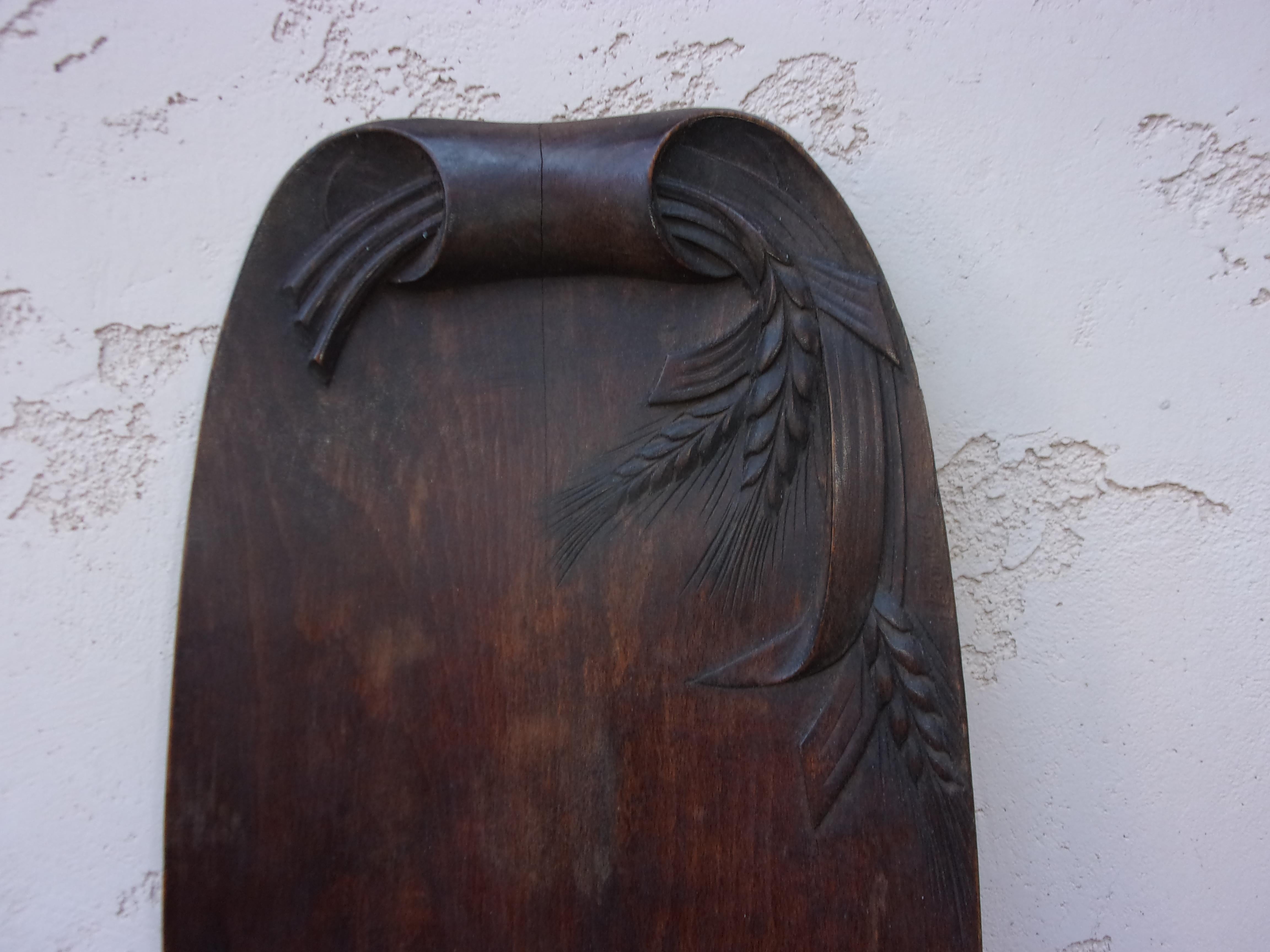 Early 20th Century Large French Carved Wood Bread Platter with Ear of Wheat, circa 1900 For Sale