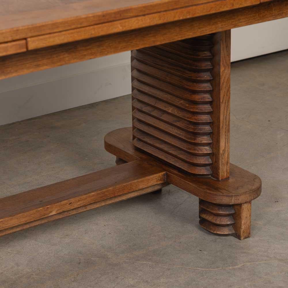 Französisch geschnitzt Wood Brutalist Tisch von Charles Dudouyt im Angebot 4