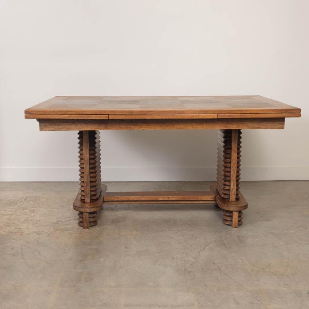 Französisch geschnitzt Wood Brutalist Tisch von Charles Dudouyt im Zustand „Gut“ im Angebot in Los Angeles, CA