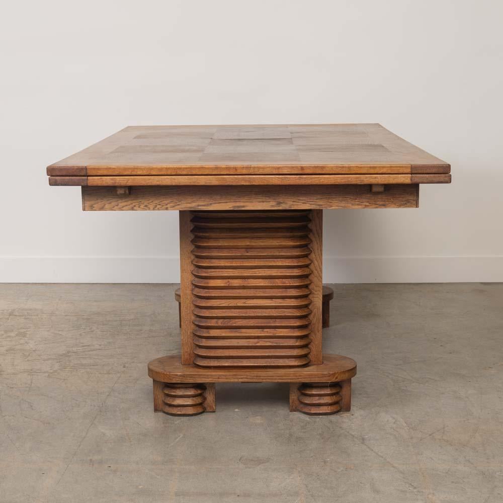 Französisch geschnitzt Wood Brutalist Tisch von Charles Dudouyt im Angebot 1