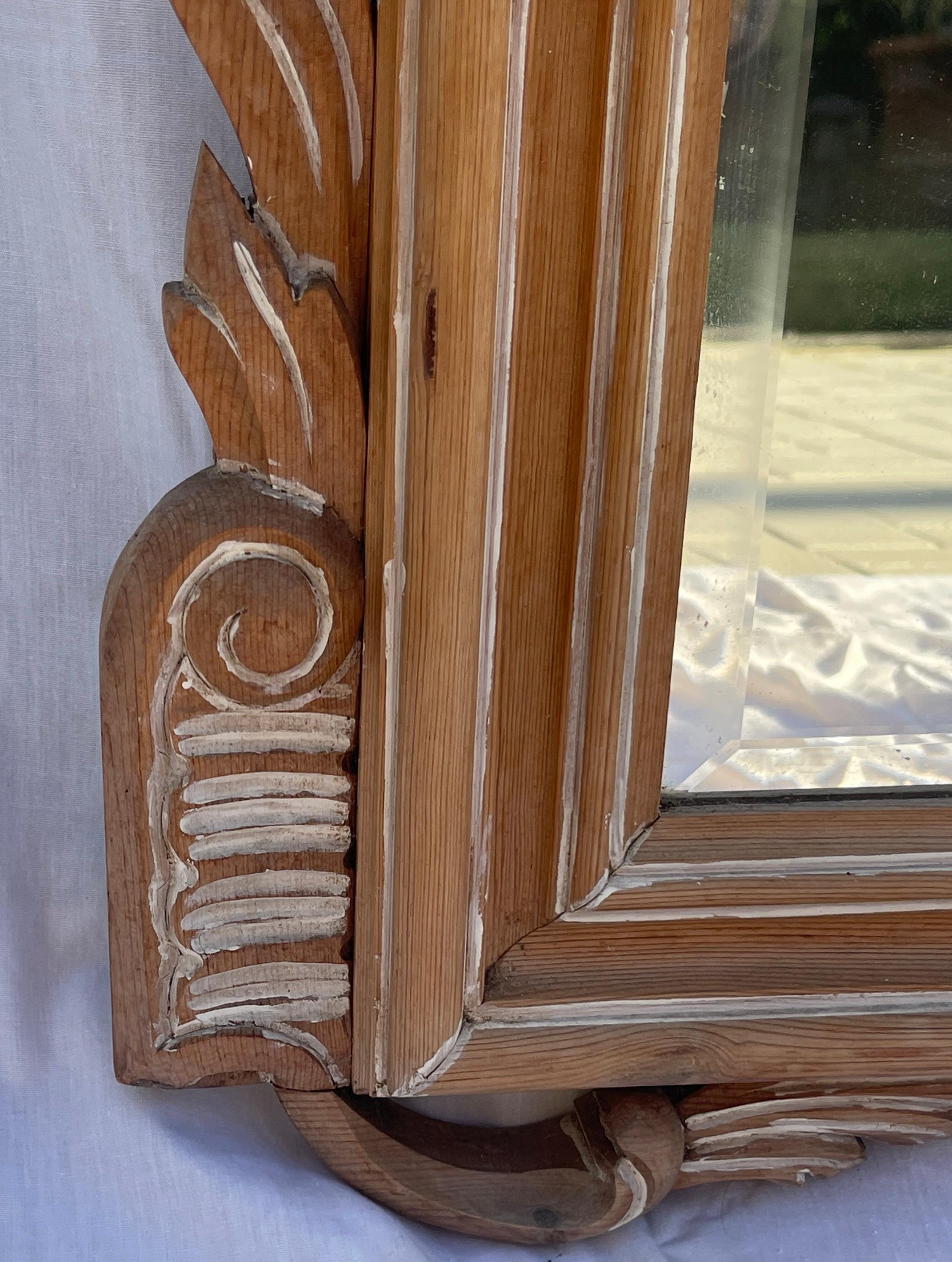 XX secolo Scolpito alla francese  Specchio da camino in Wood con cesto e attrezzi da giardino in vendita