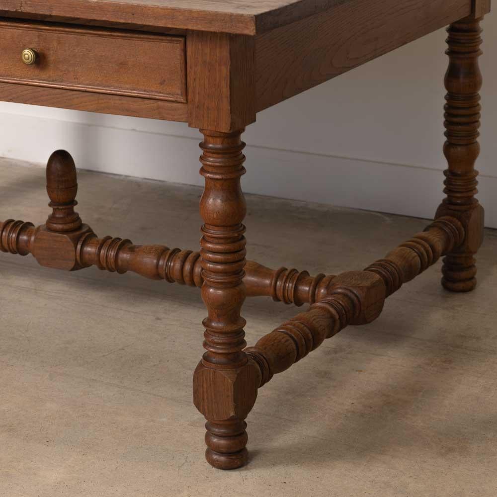 French Carved Wood Partners Desk in vendita 4