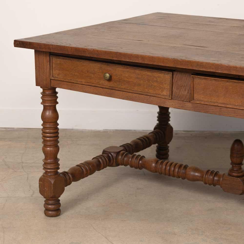 French Carved Wood Partners Desk in vendita 3