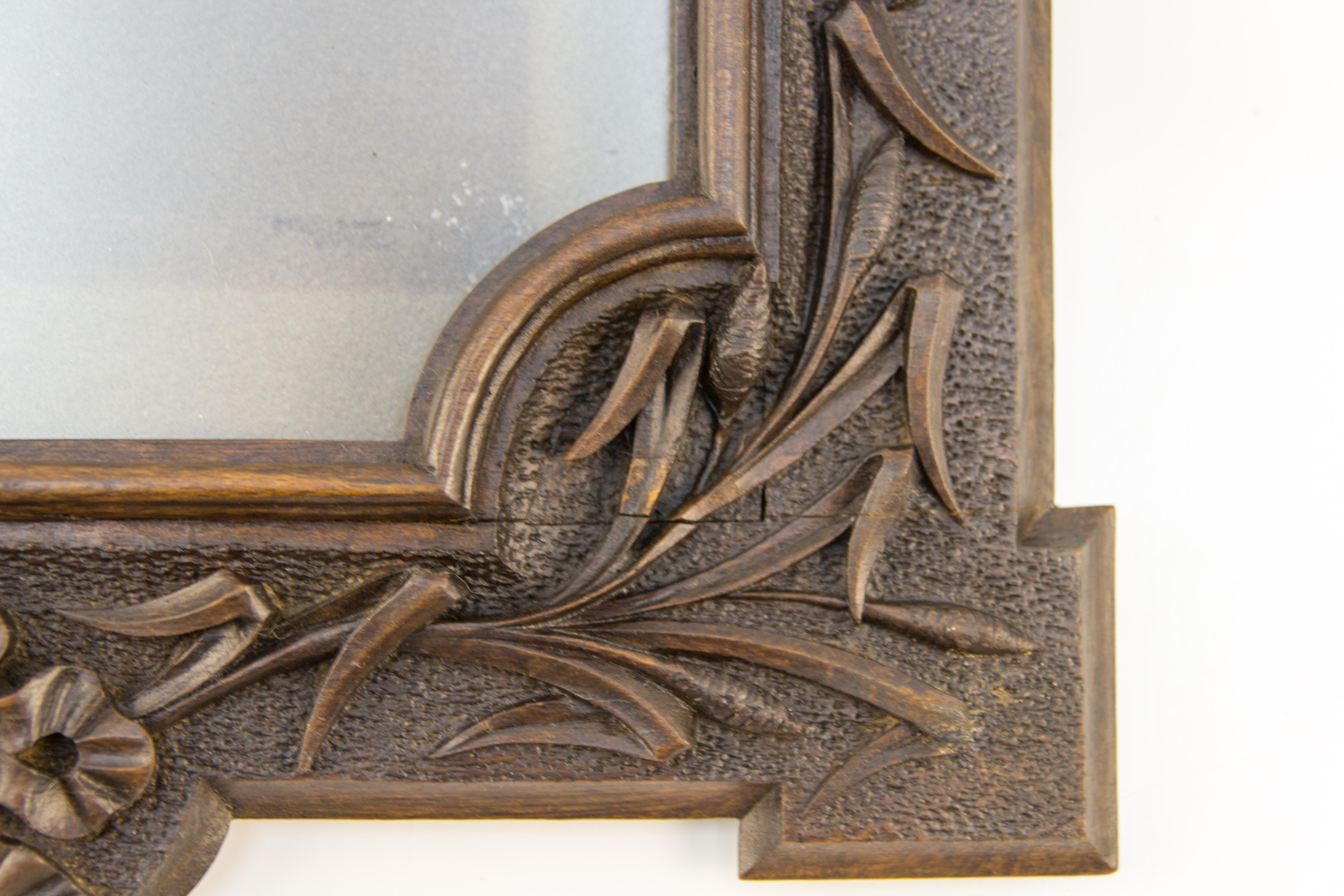 French Carved Wood Picture Frame or Photo Frame, 1920s 6