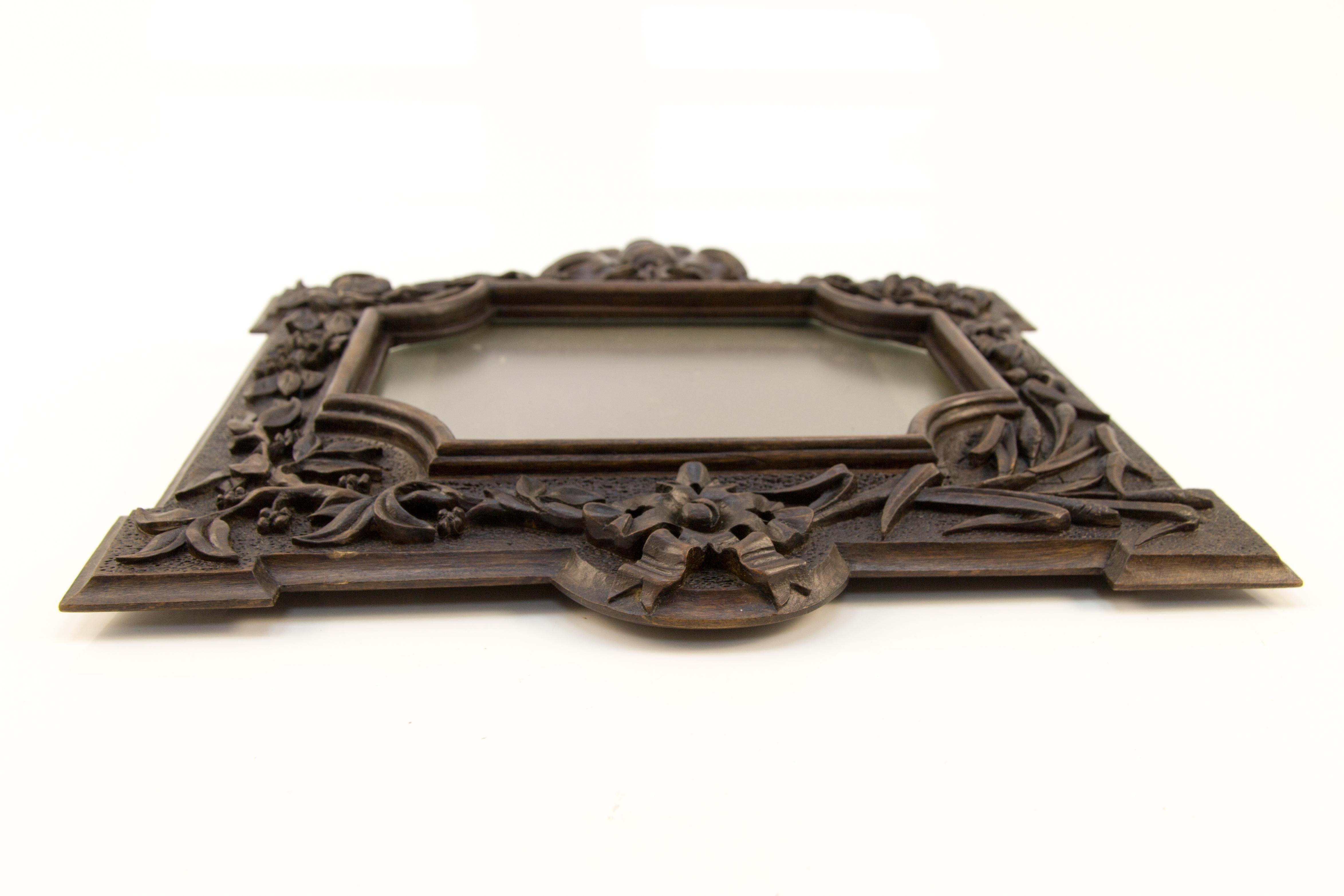 French Carved Wood Picture Frame or Photo Frame, 1920s 7