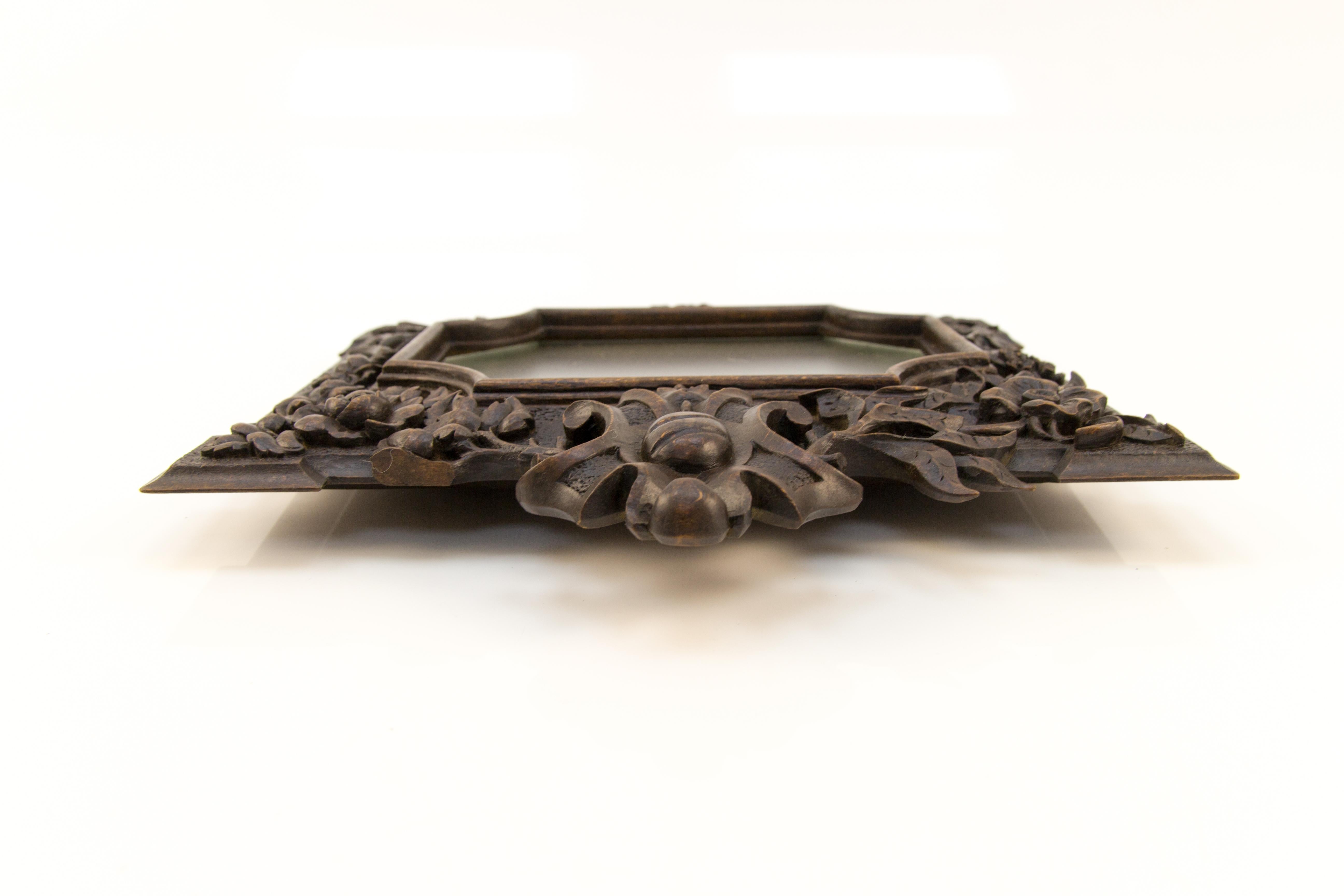 French Carved Wood Picture Frame or Photo Frame, 1920s 10