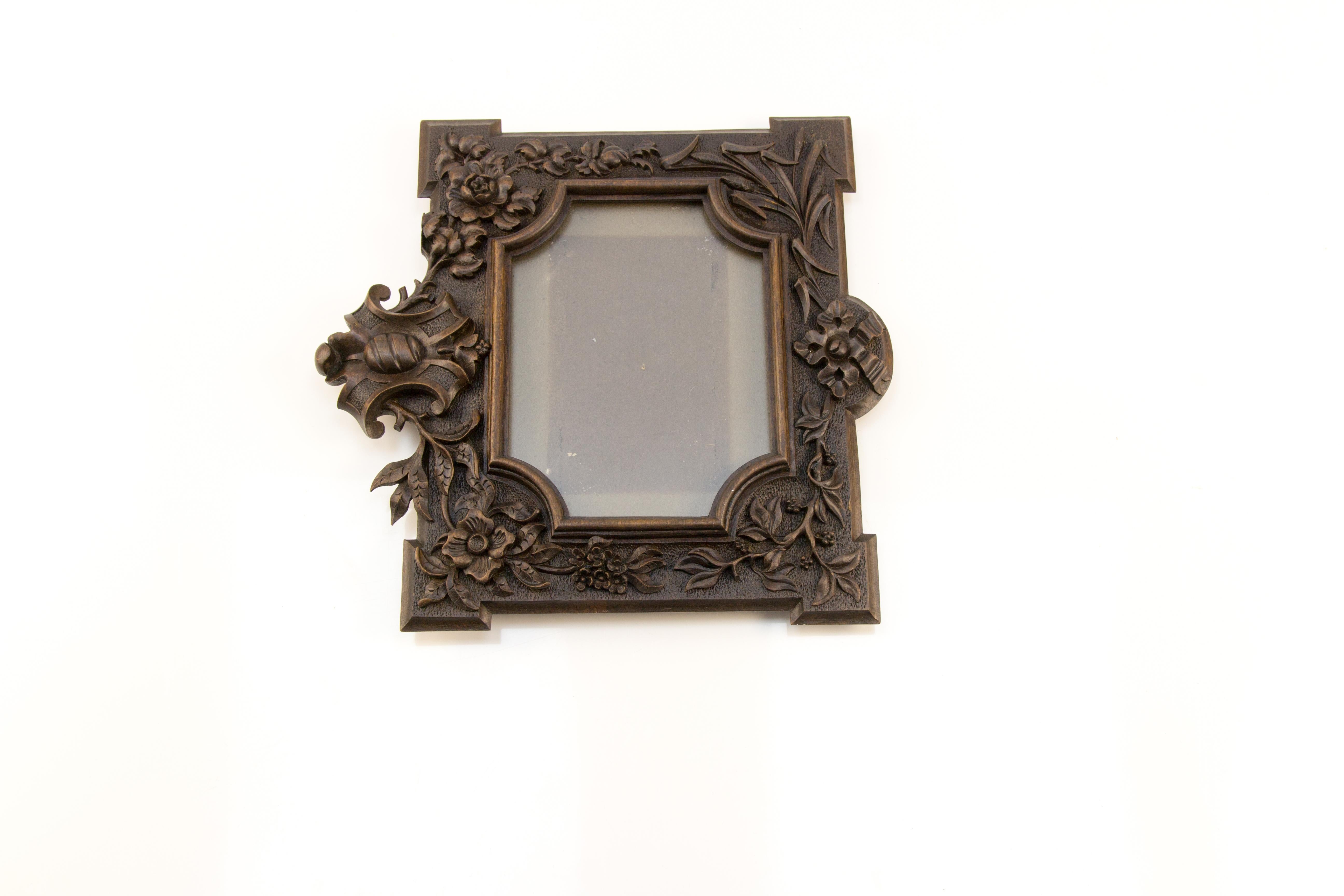 Early 20th Century French Carved Wood Picture Frame or Photo Frame, 1920s