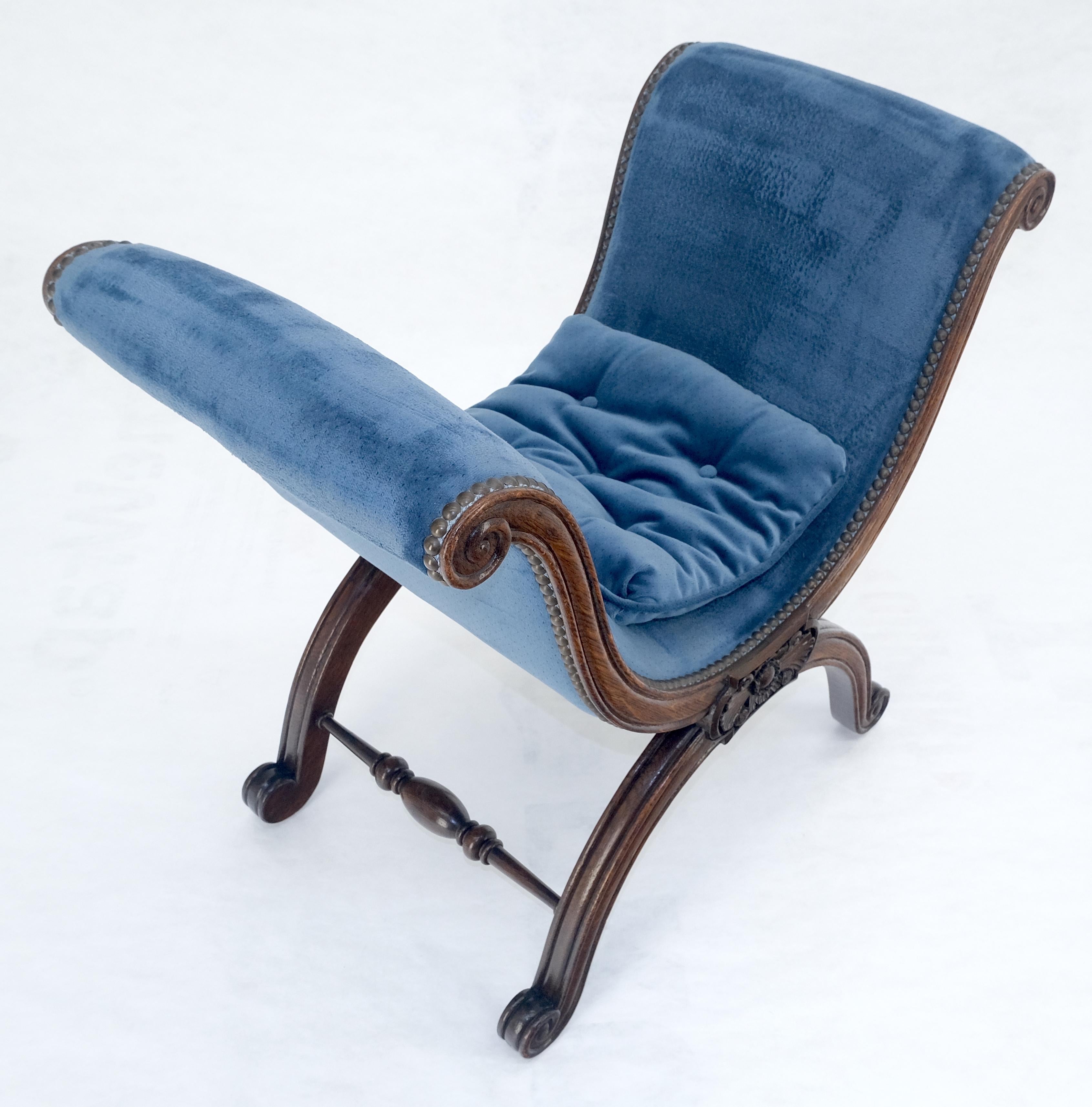 French Carved Wood Scissor Shape Blue Velvet Upholstery Bench For Sale 4