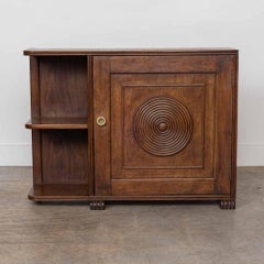 Table d'appoint en bois sculpté dans le style de Charles Dudouyt