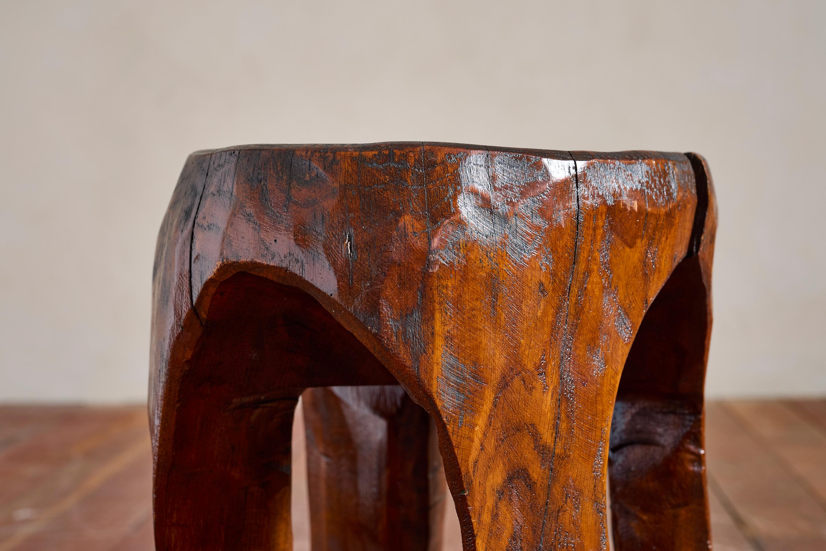 Sgabelli francesi intagliati in Wood in vendita 2