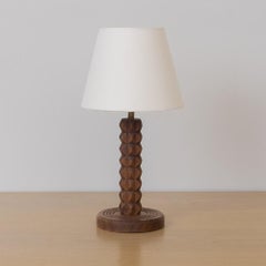 Geschnitzte Holz-Tischlampe von Charles Dudouyt