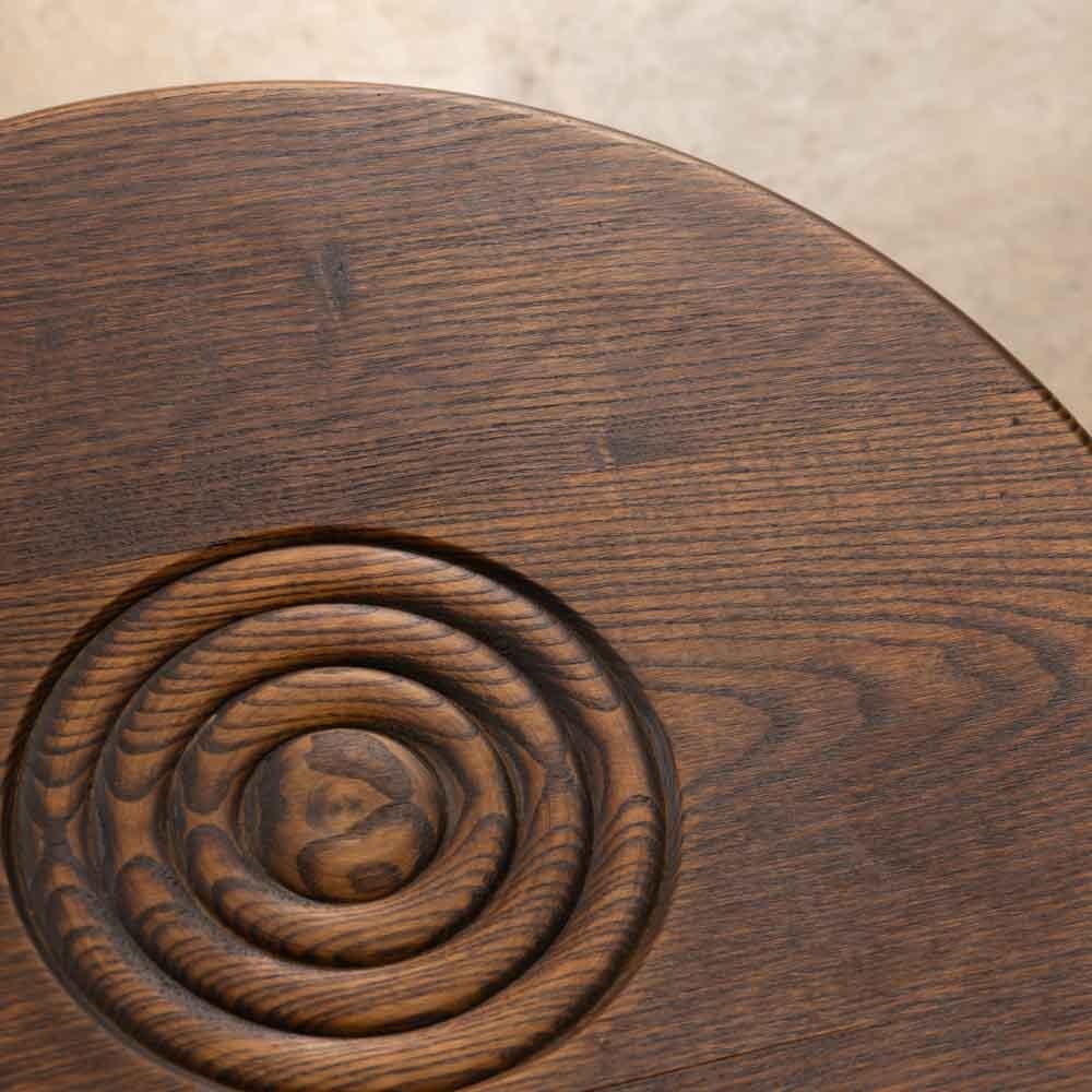 Tavolo a treppiede in legno intagliato francese in vendita 1