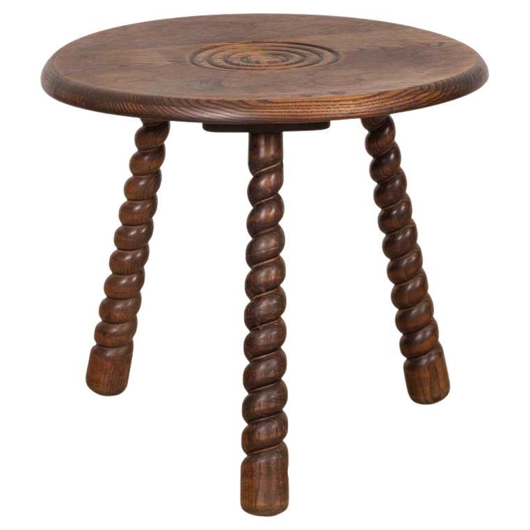 Tavolo a treppiede in legno intagliato francese in vendita