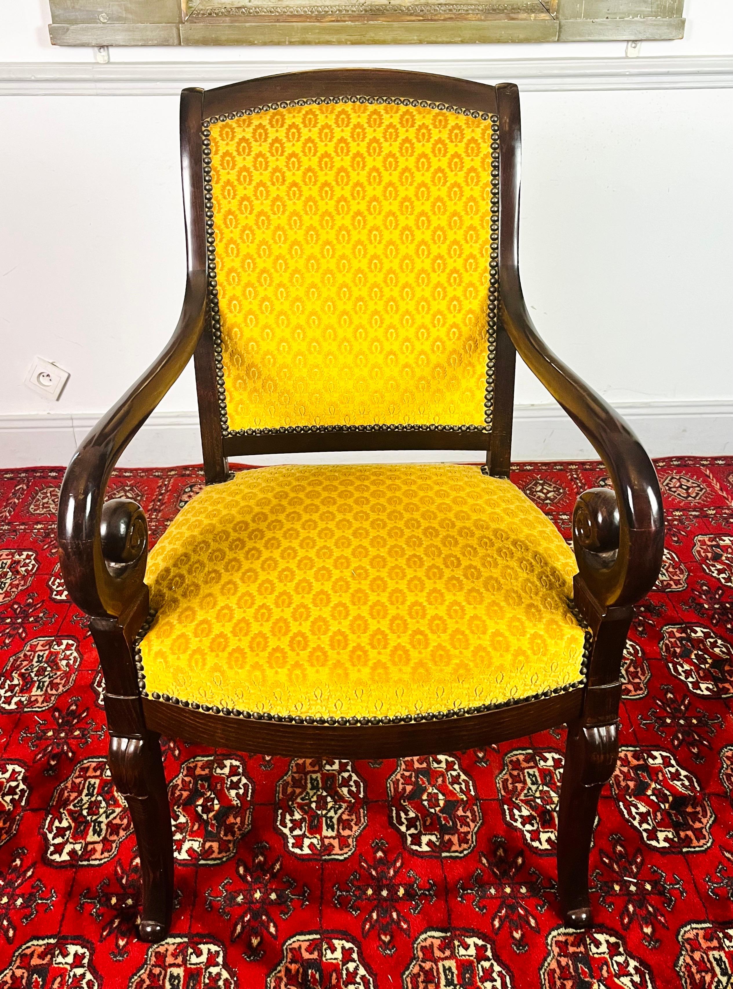 French Carved Wooden Armchair with Yellow Velvet   - Restoration Period - France For Sale 6
