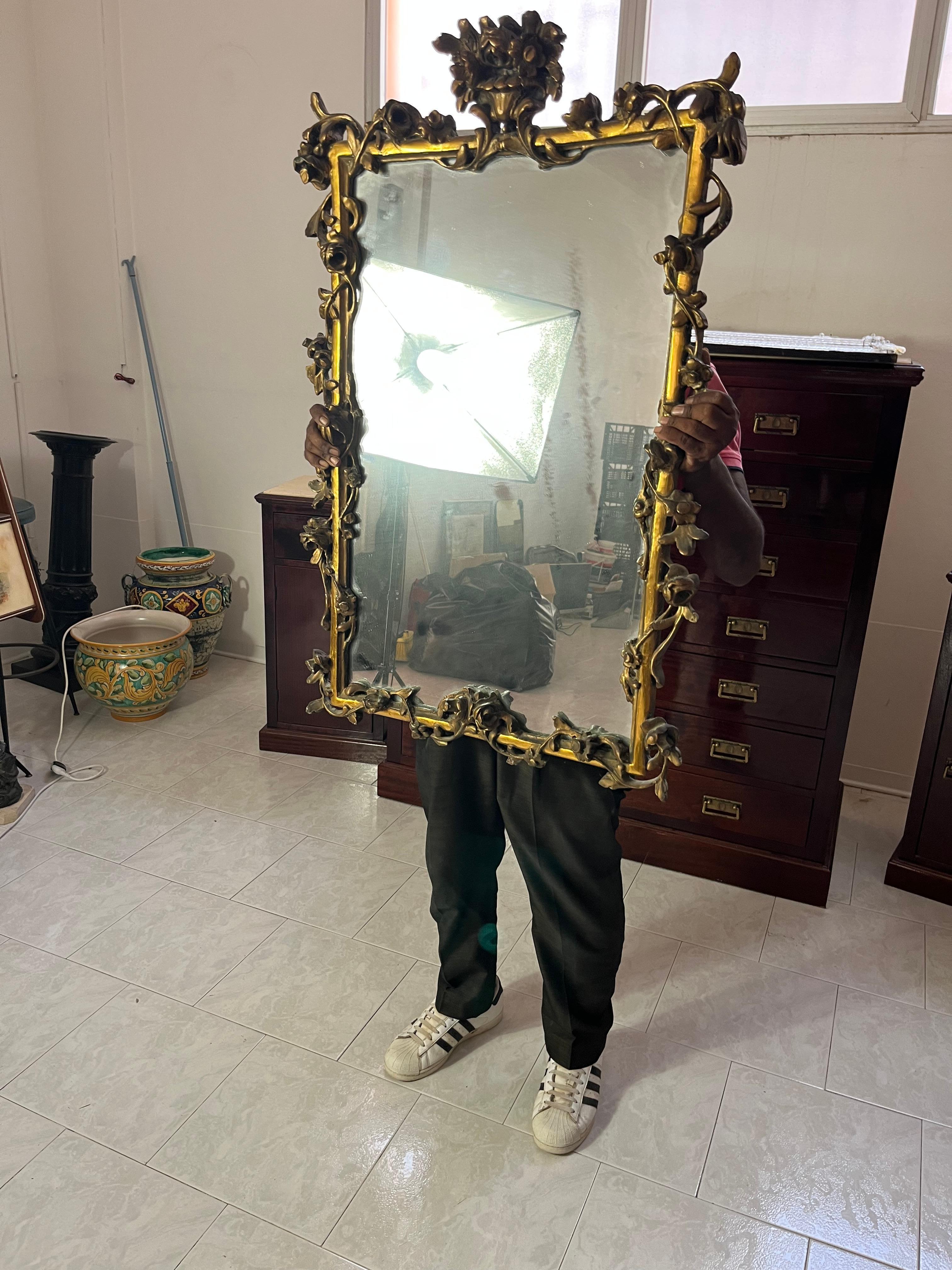 French Carved Wooden Wall Mirror with Gold Finish, 1930s For Sale 2
