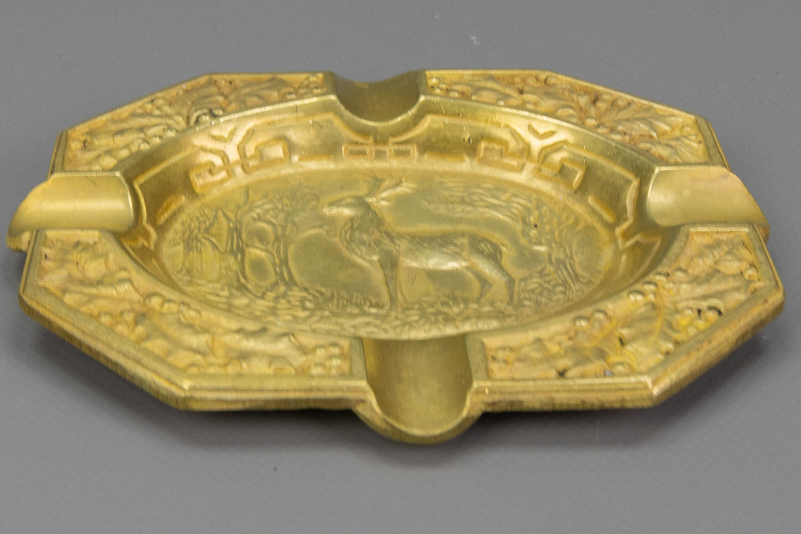 French Cast Bronze Ashtray with Stag Motif, 1950s im Angebot 3