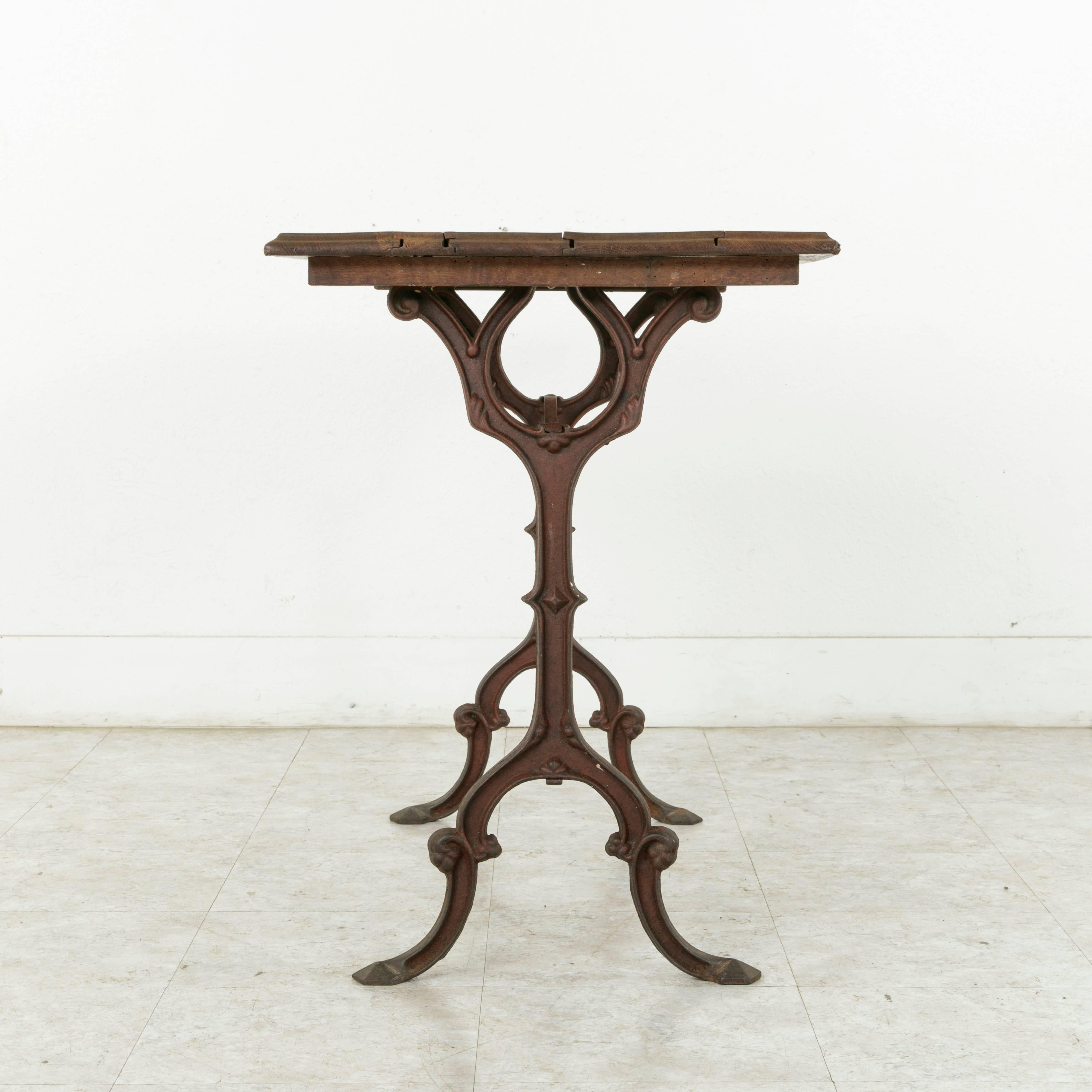Early 20th Century French Cast Iron Bistro Table or Cafe Table with Oak Top, circa 1900