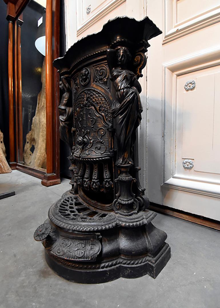 French Cast Iron Blue Black Heater Stove In Fair Condition In Udenhout, NL