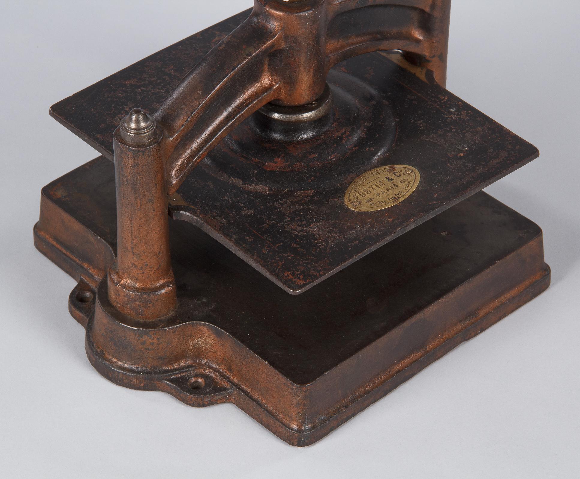 French Cast Iron Book Press, Fortin & Co, Early 1900s In Good Condition In Austin, TX