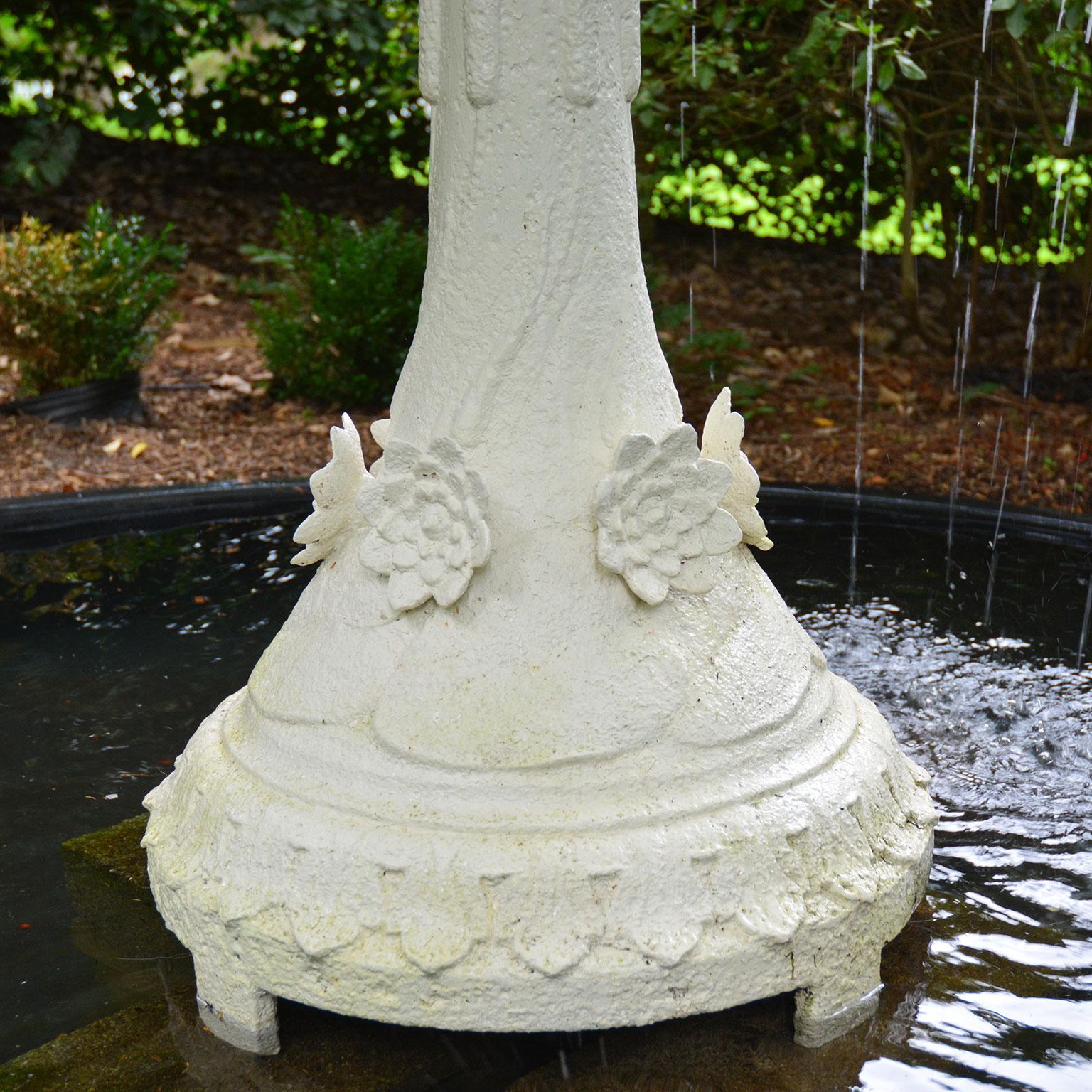 White Cast-Iron Fountain with French Sculpture 6
