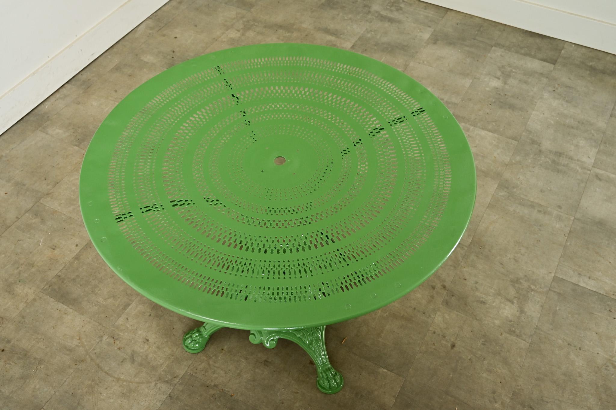 19th Century French Cast Iron Powdercoated Garden Table For Sale