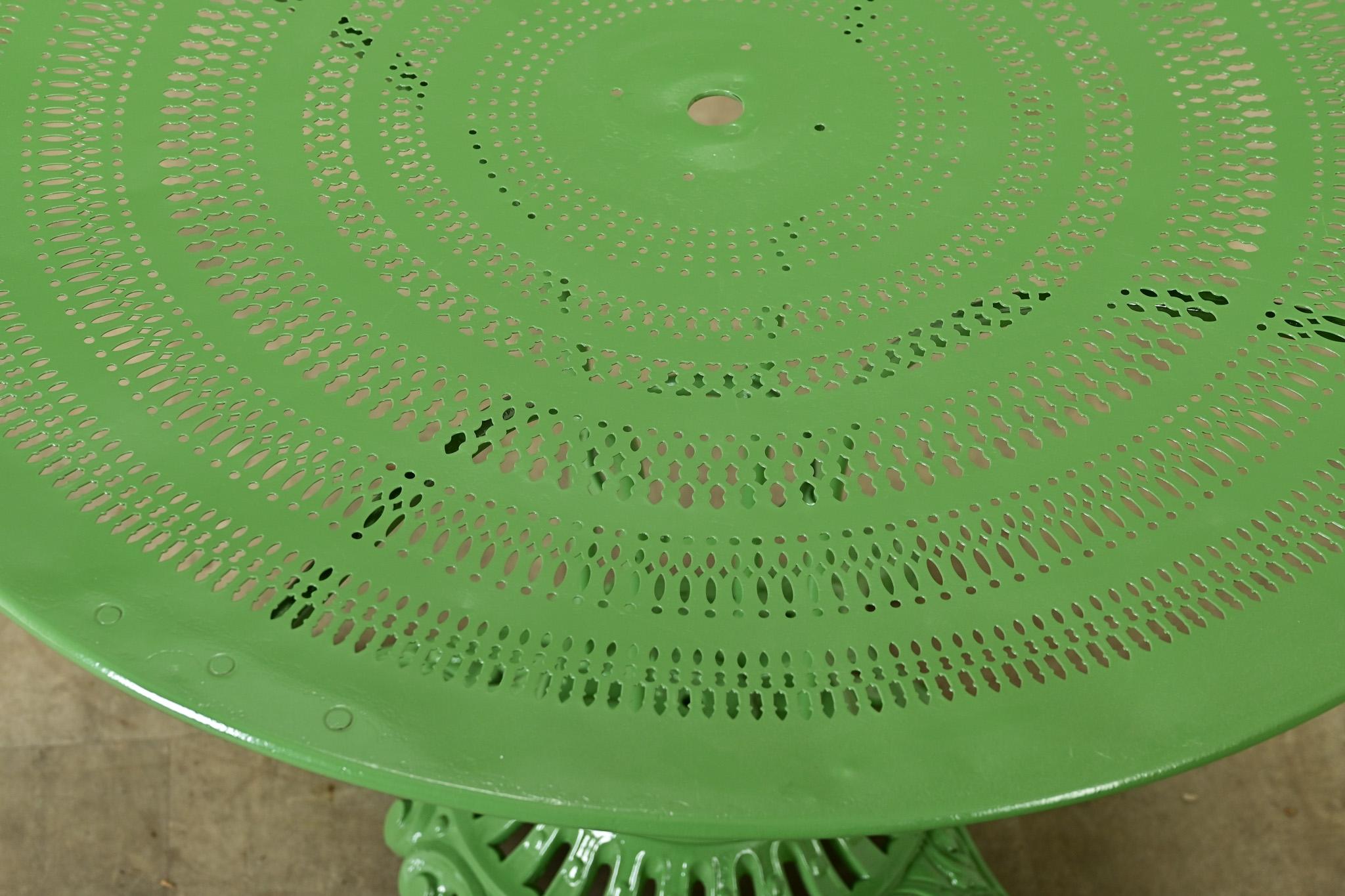 French Cast Iron Powdercoated Garden Table For Sale 2